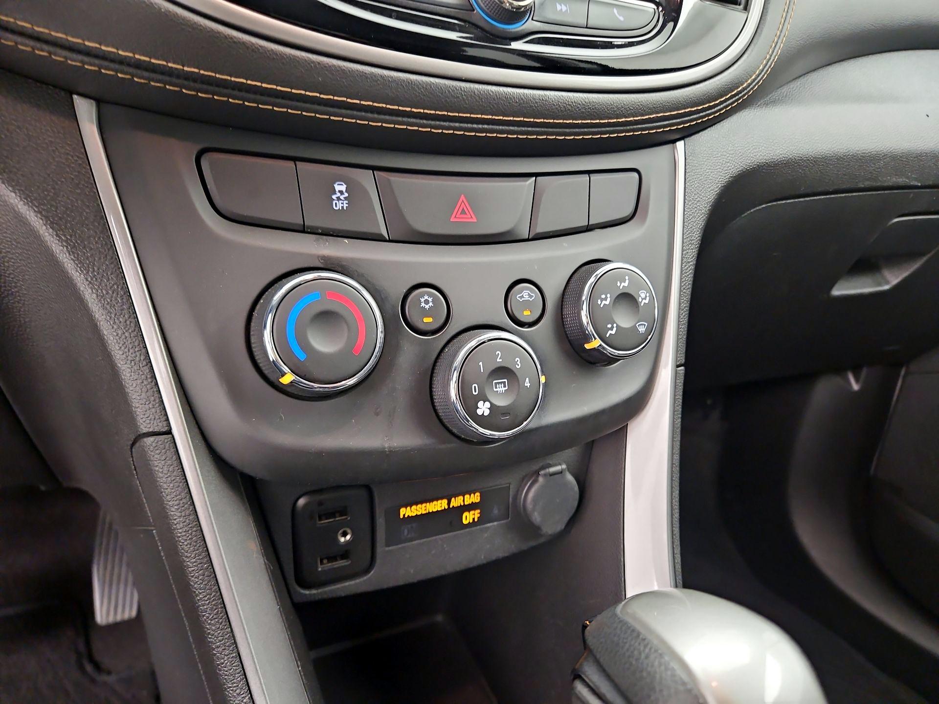 Thumbnail: 2017 Chevrolet Trax - 14