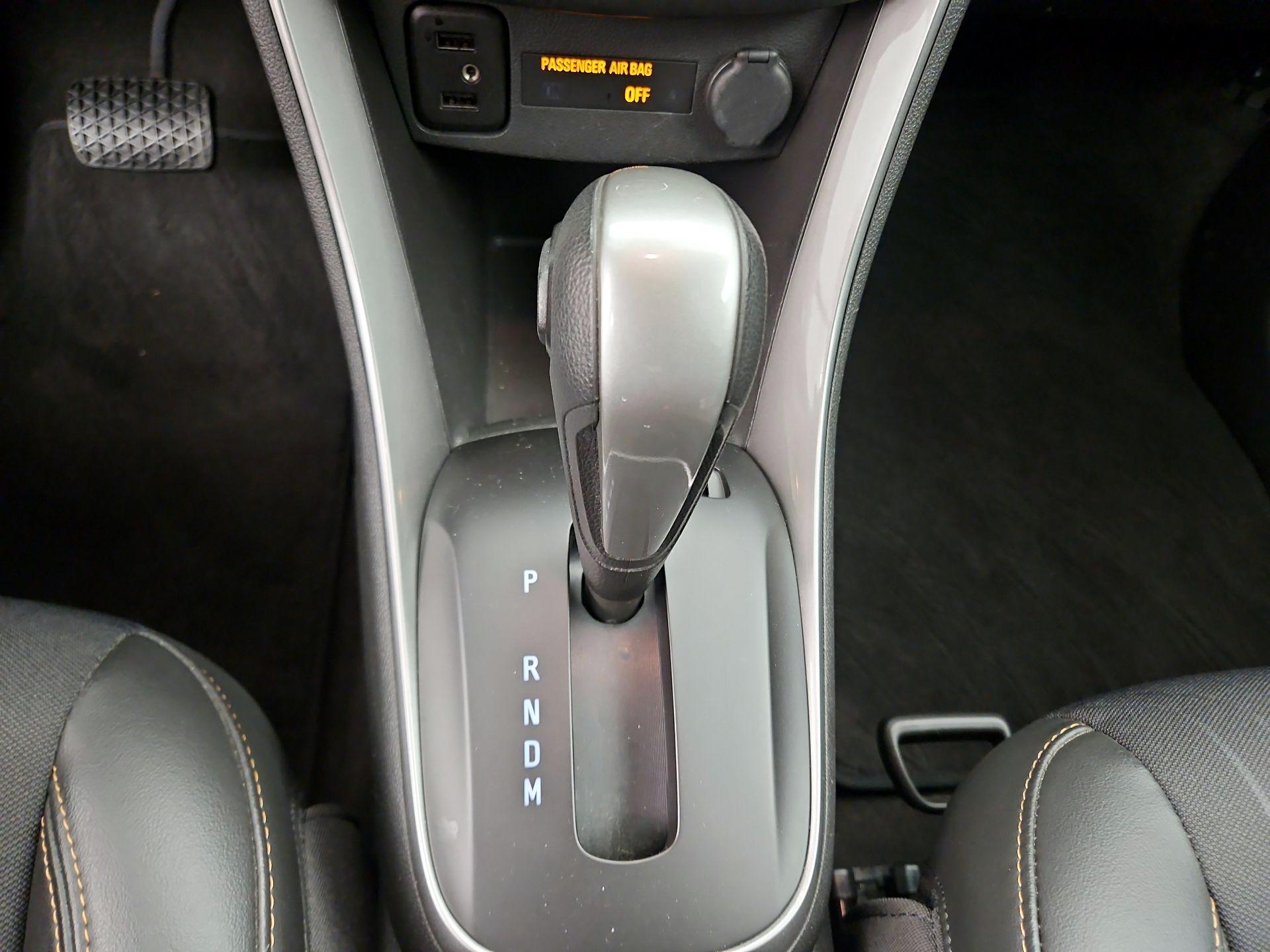 Thumbnail: 2017 Chevrolet Trax - 15