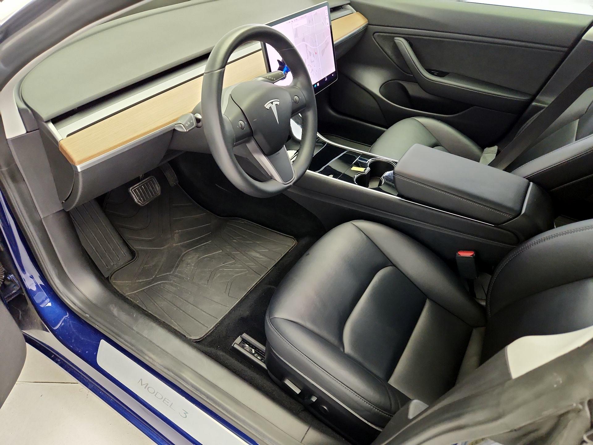 Thumbnail: 2019 Tesla Model 3 - 11