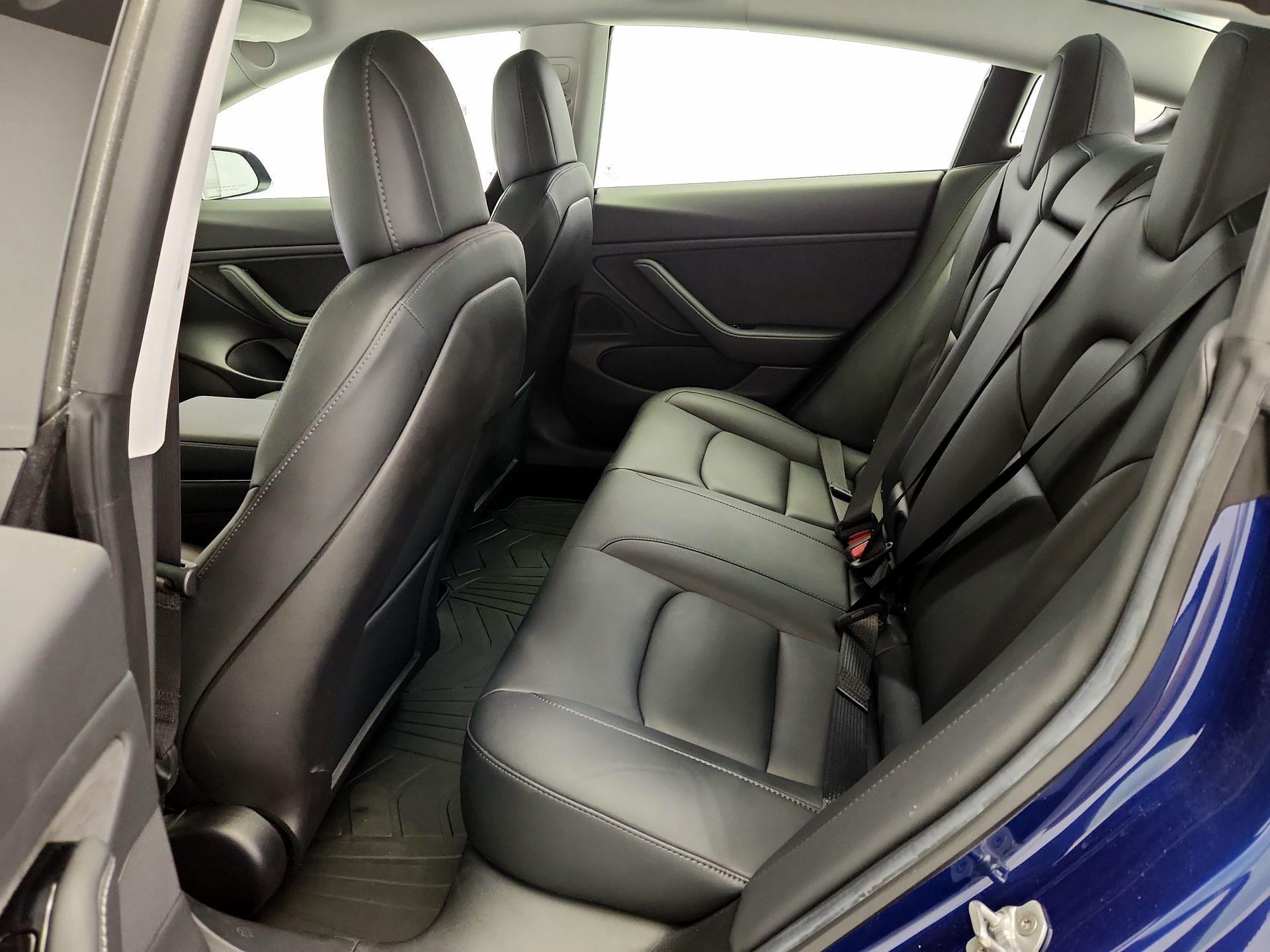 Thumbnail: 2019 Tesla Model 3 - 20