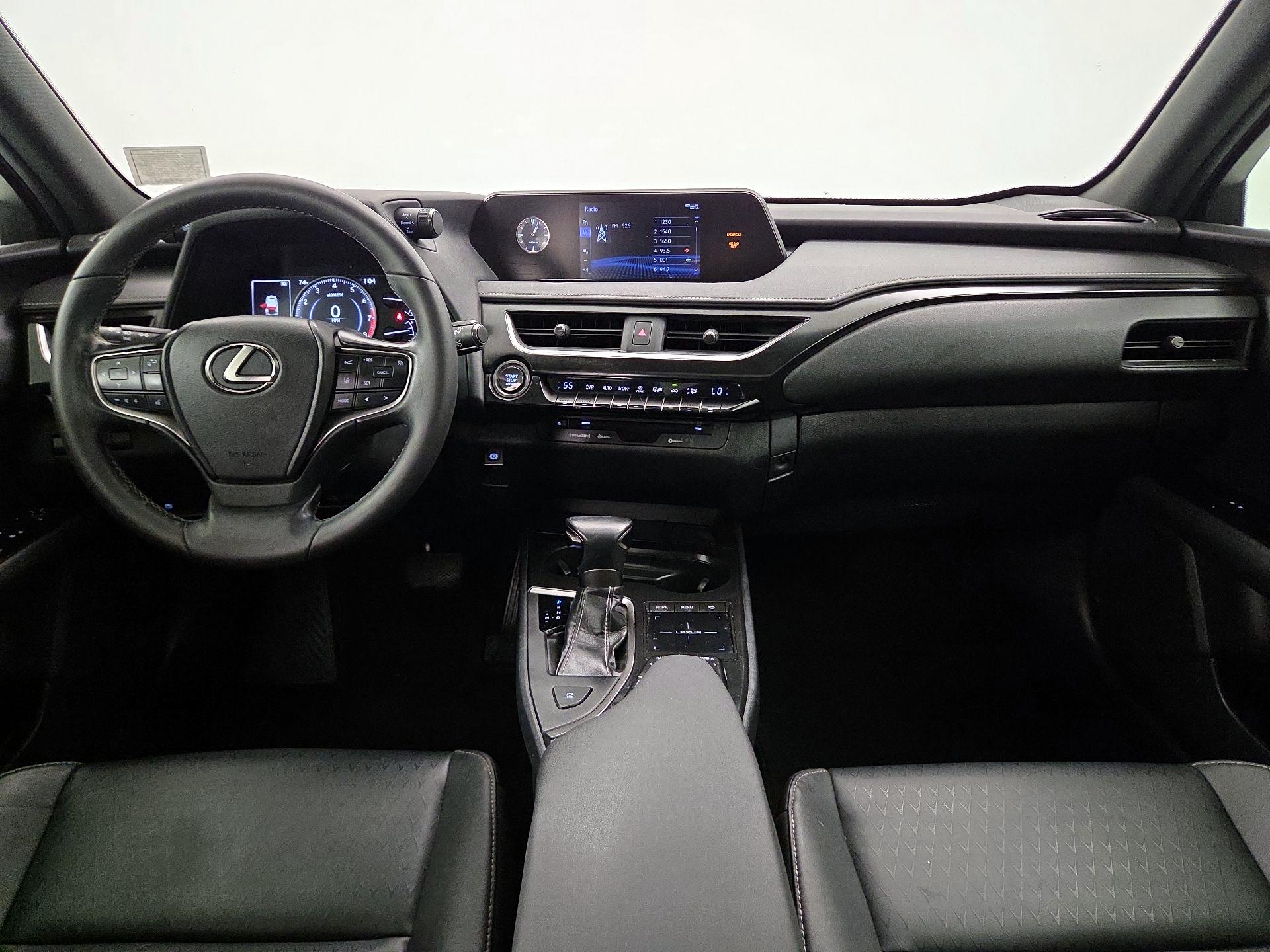Thumbnail: 2019 Lexus UX - 9