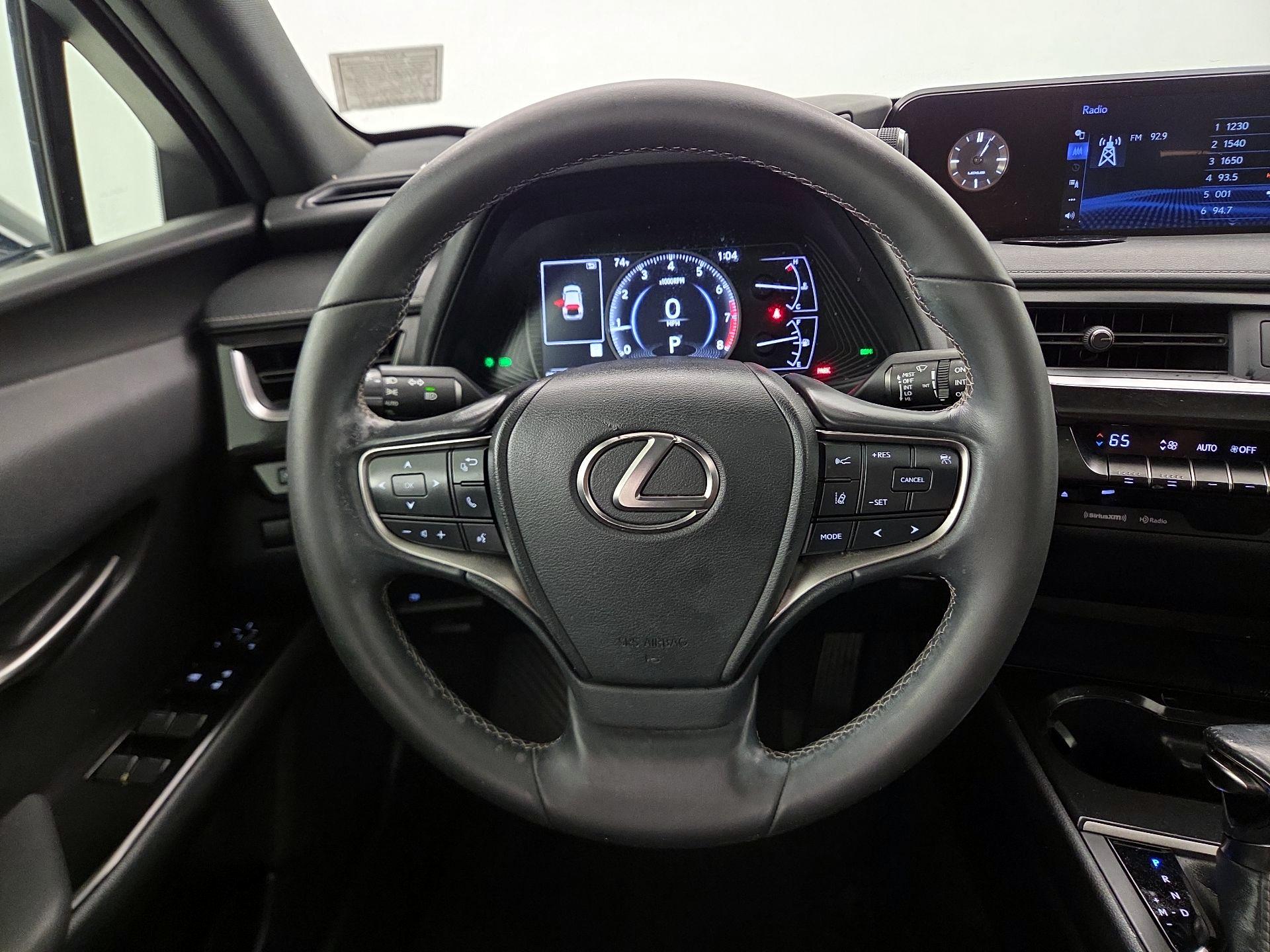 Thumbnail: 2019 Lexus UX - 10