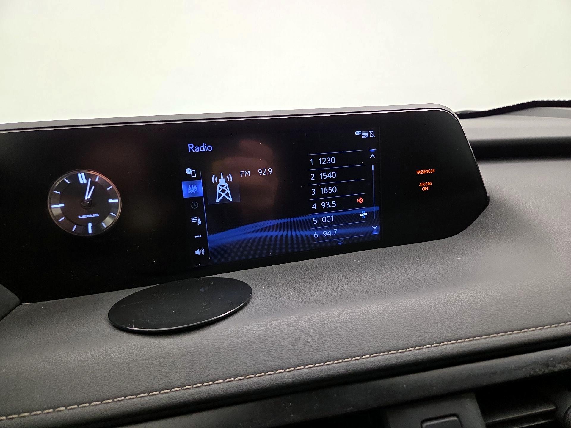 Thumbnail: 2019 Lexus UX - 15