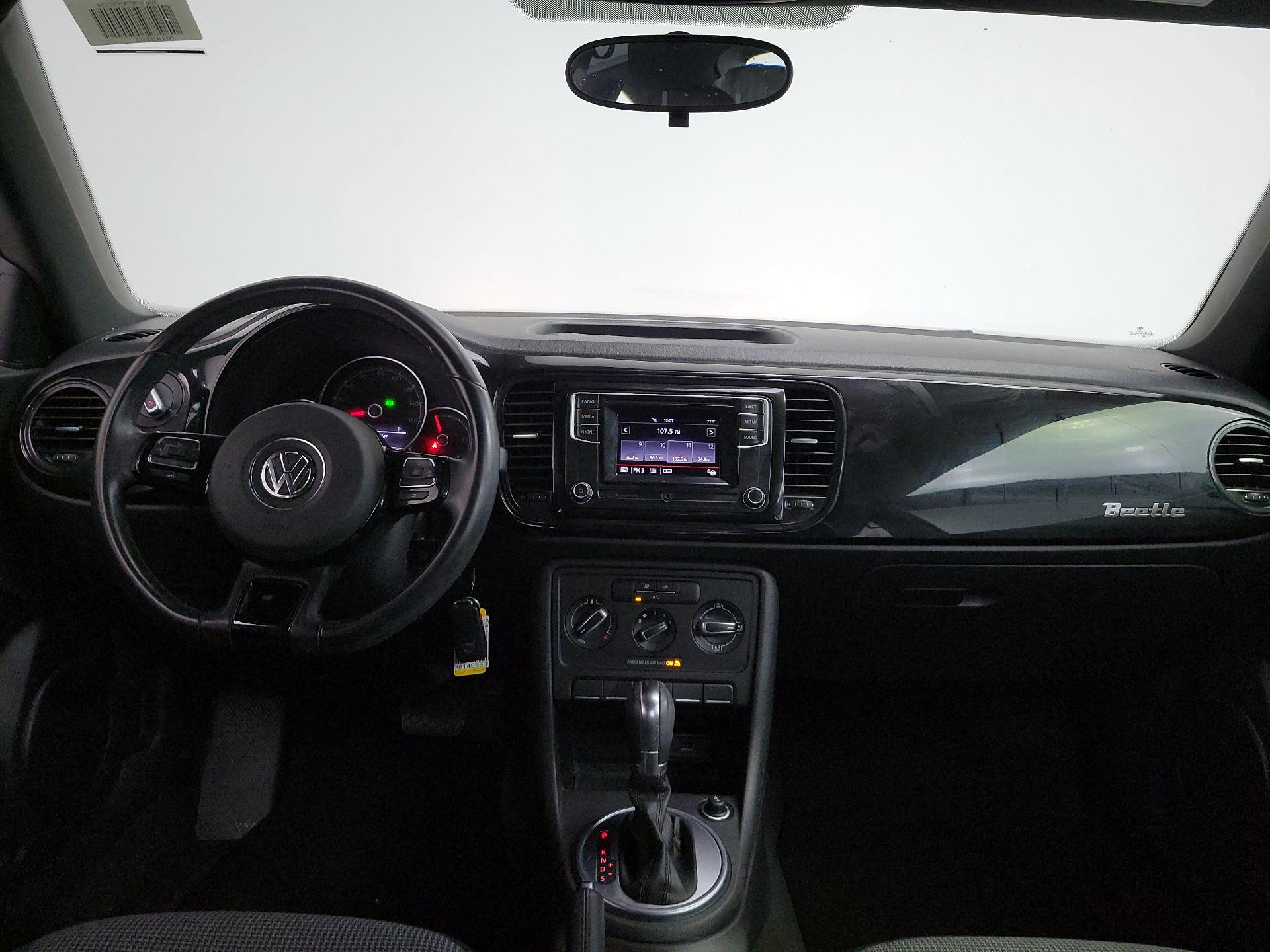 Thumbnail: 2019 Volkswagen Beetle - 9