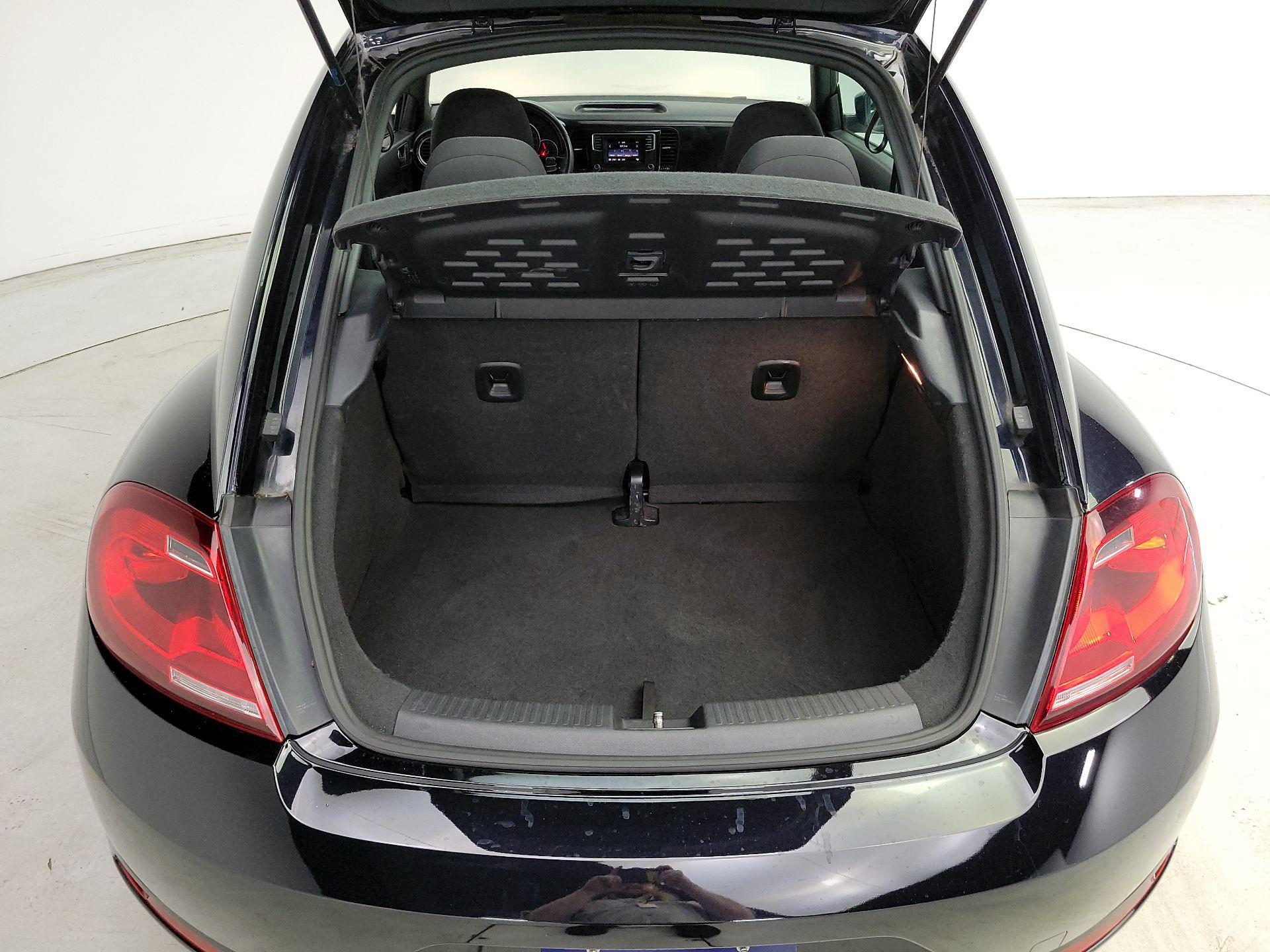 Thumbnail: 2019 Volkswagen Beetle - 20