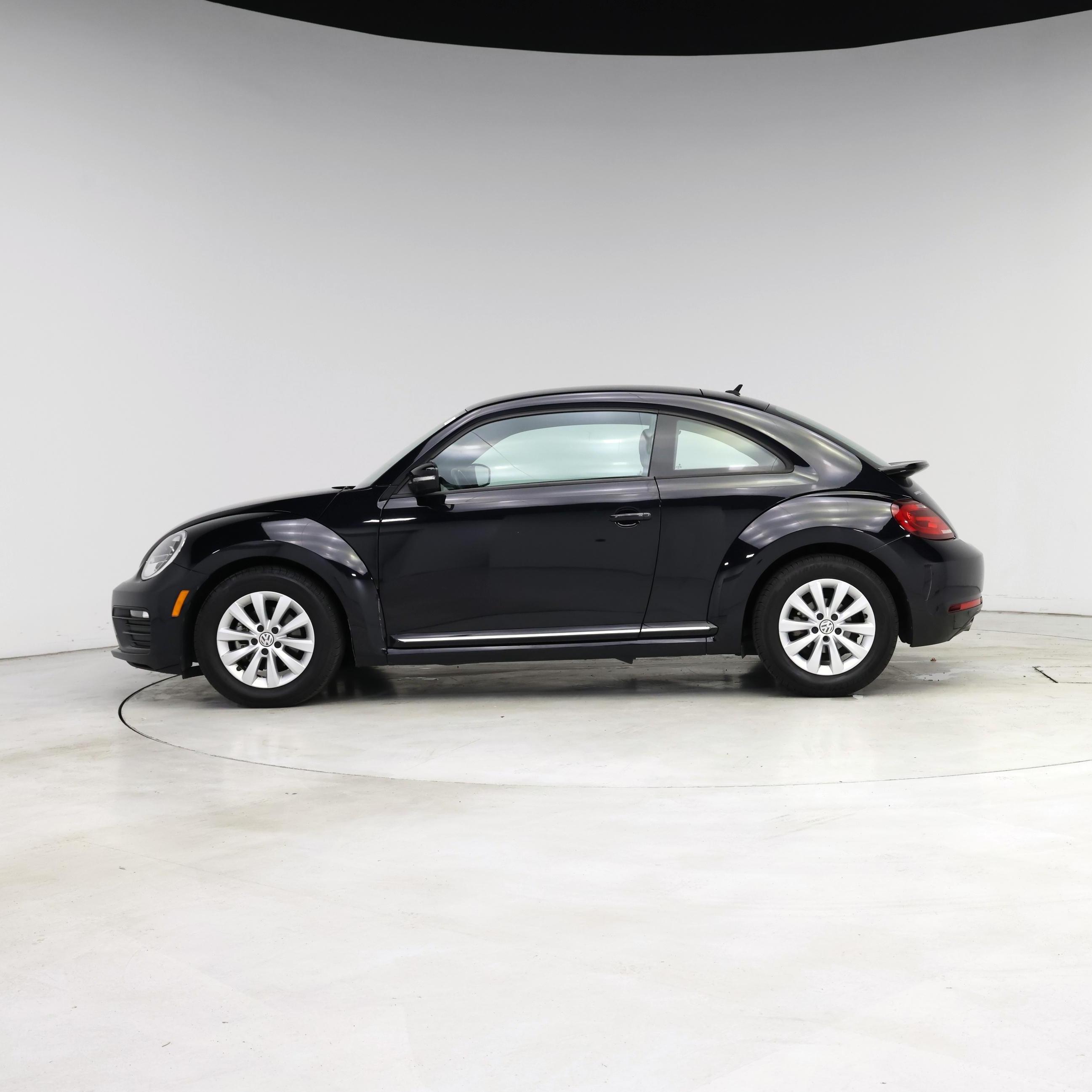 Thumbnail: 2019 Volkswagen Beetle - 3