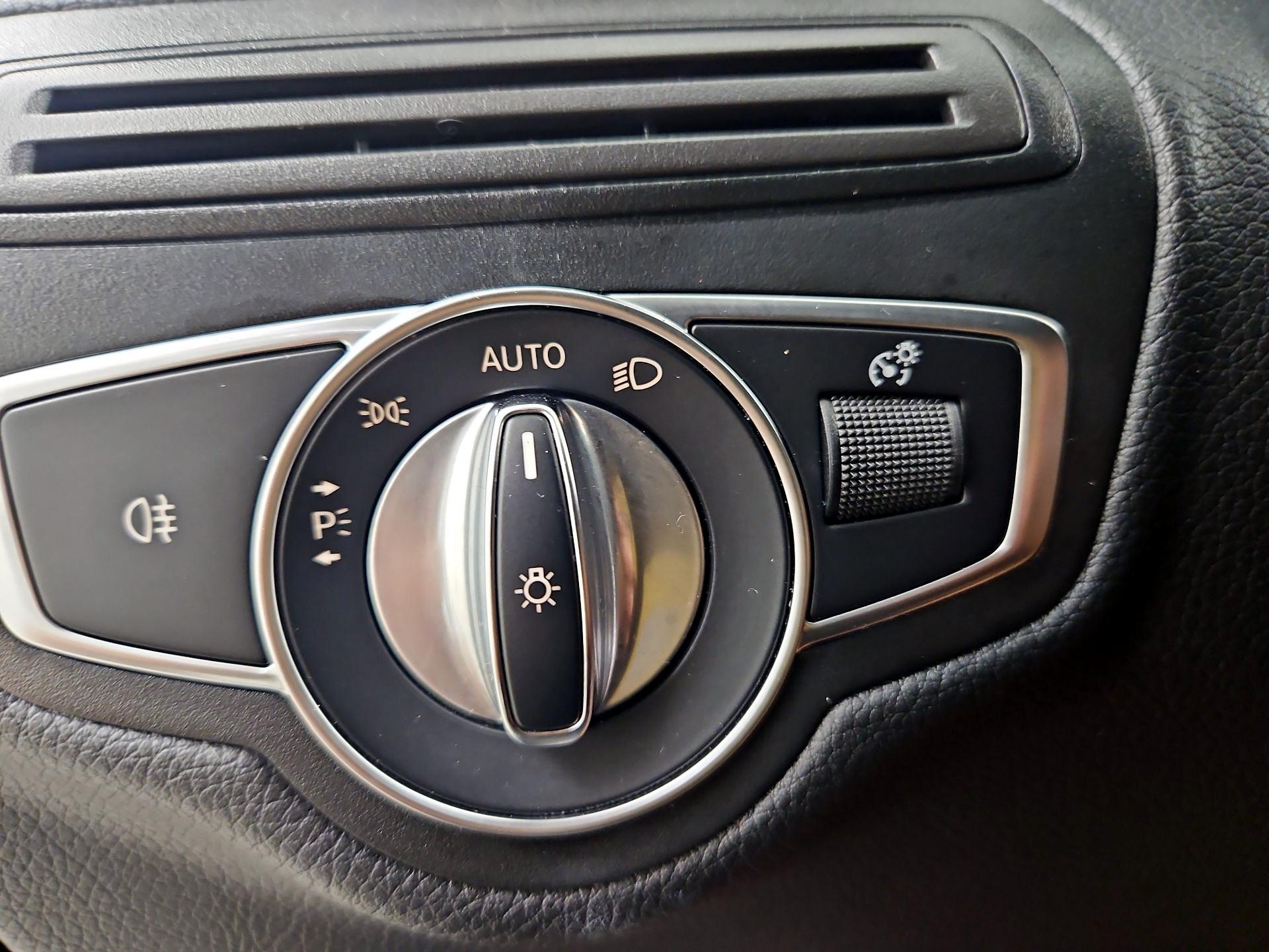 Thumbnail: 2017 Mercedes-Benz C-Class - 13