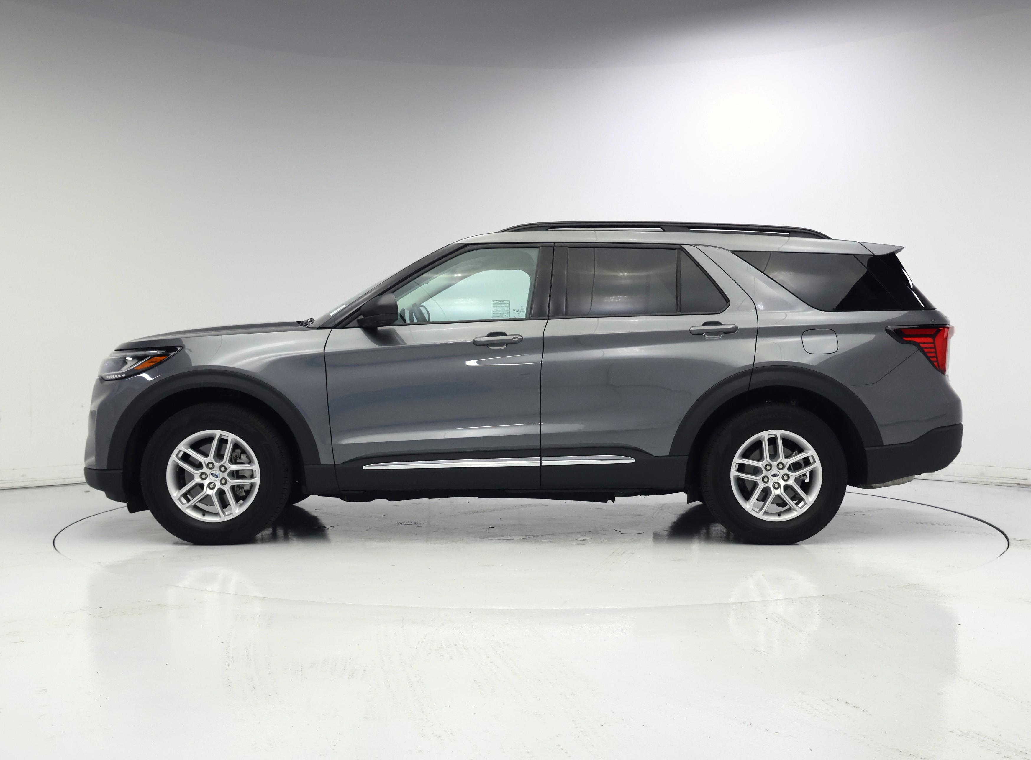 Thumbnail: 2025 Ford Explorer - 3
