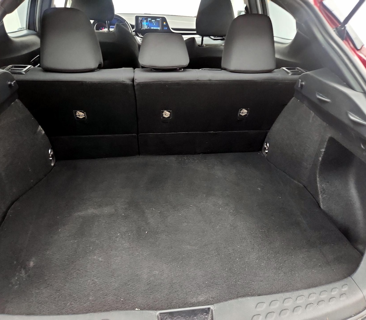 Trunk/Cargo (Seats Up)