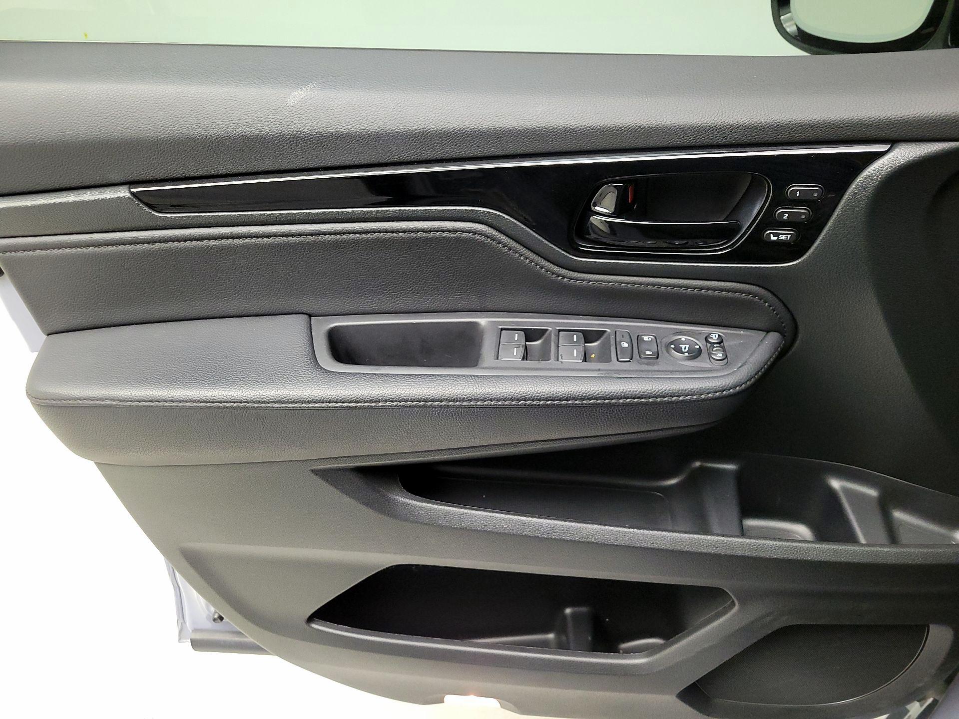 Thumbnail: 2023 Honda Odyssey - 10