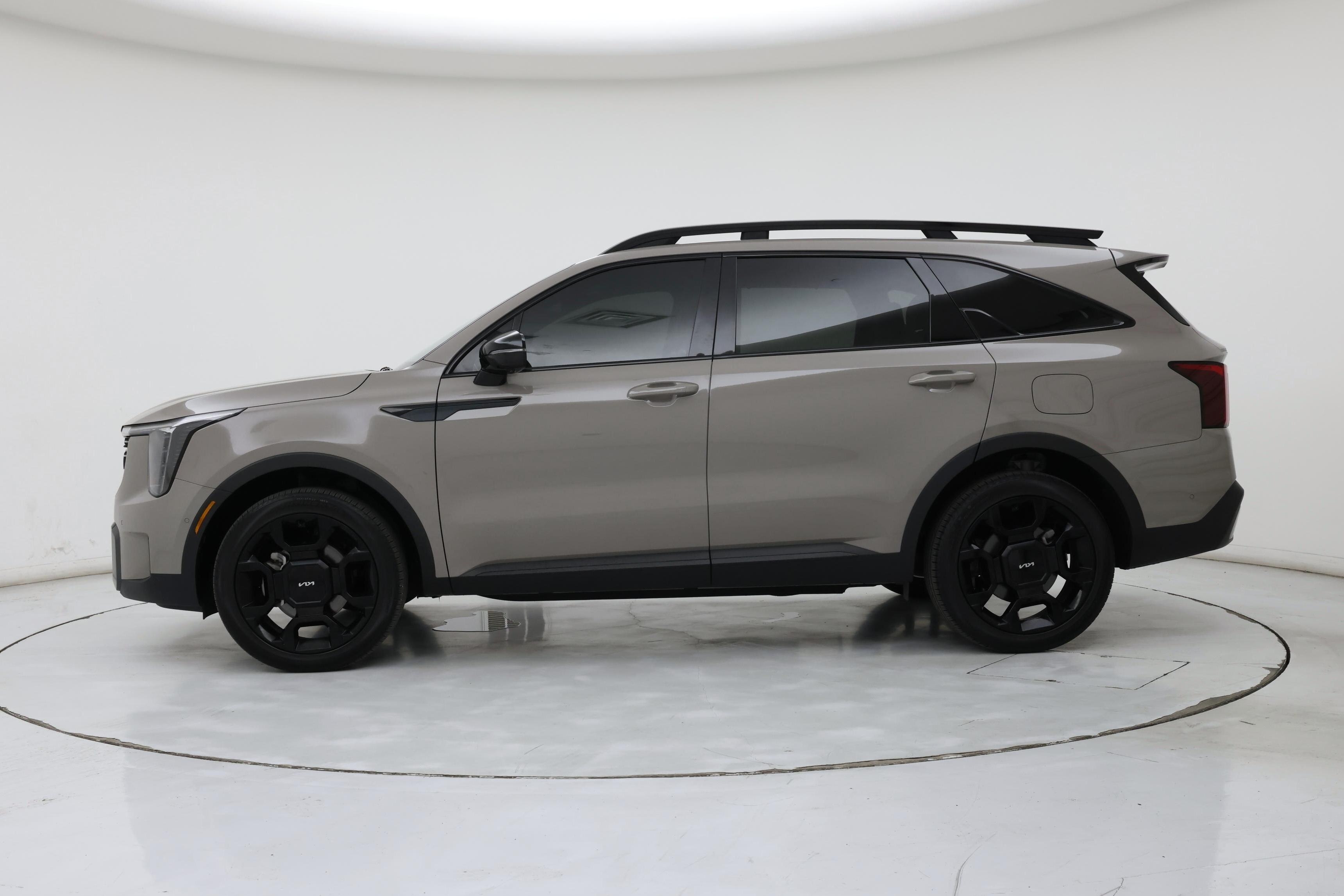 Thumbnail: 2024 Kia Sorento - 3