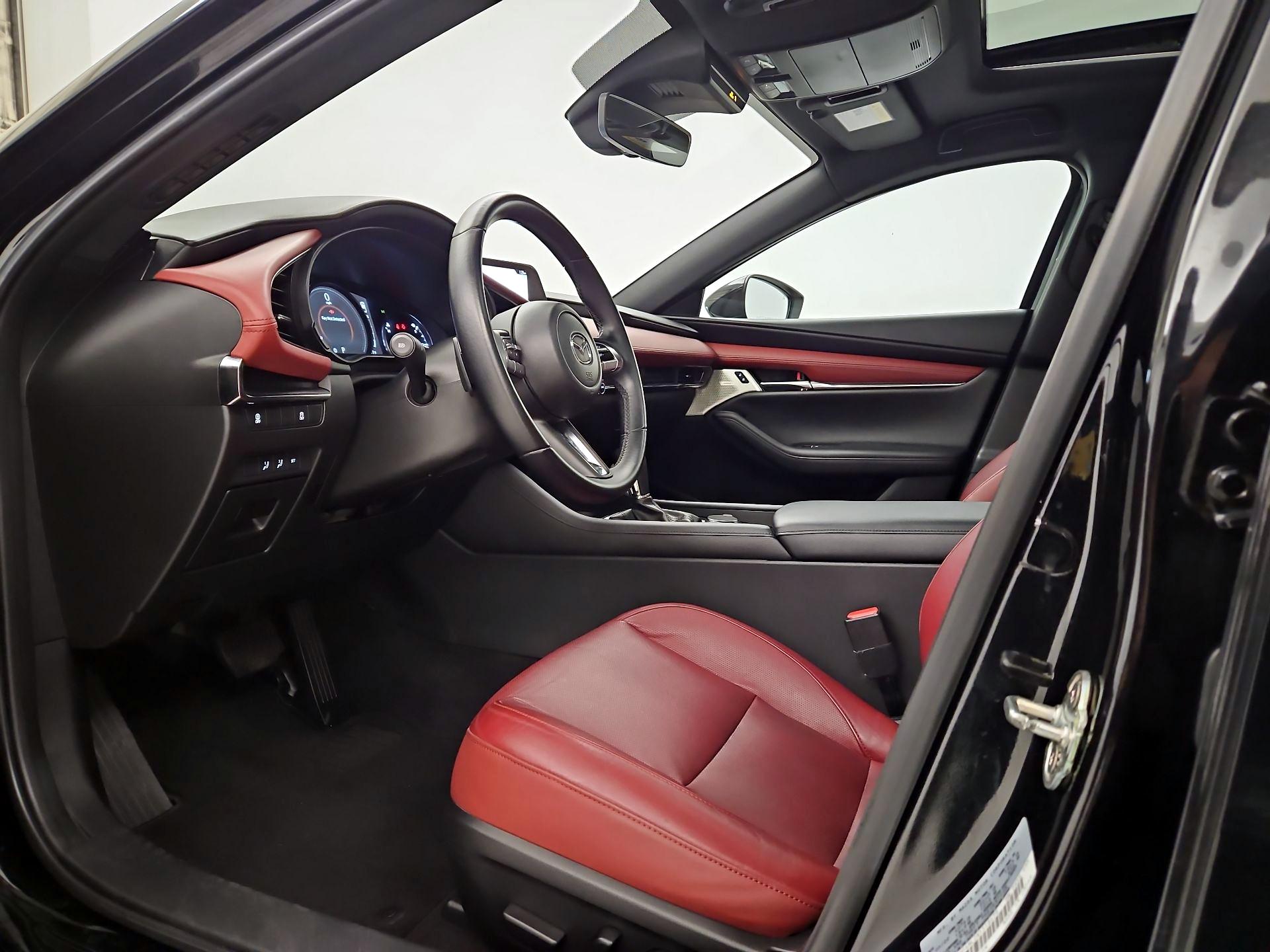 Thumbnail: 2022 Mazda Mazda3 - 11