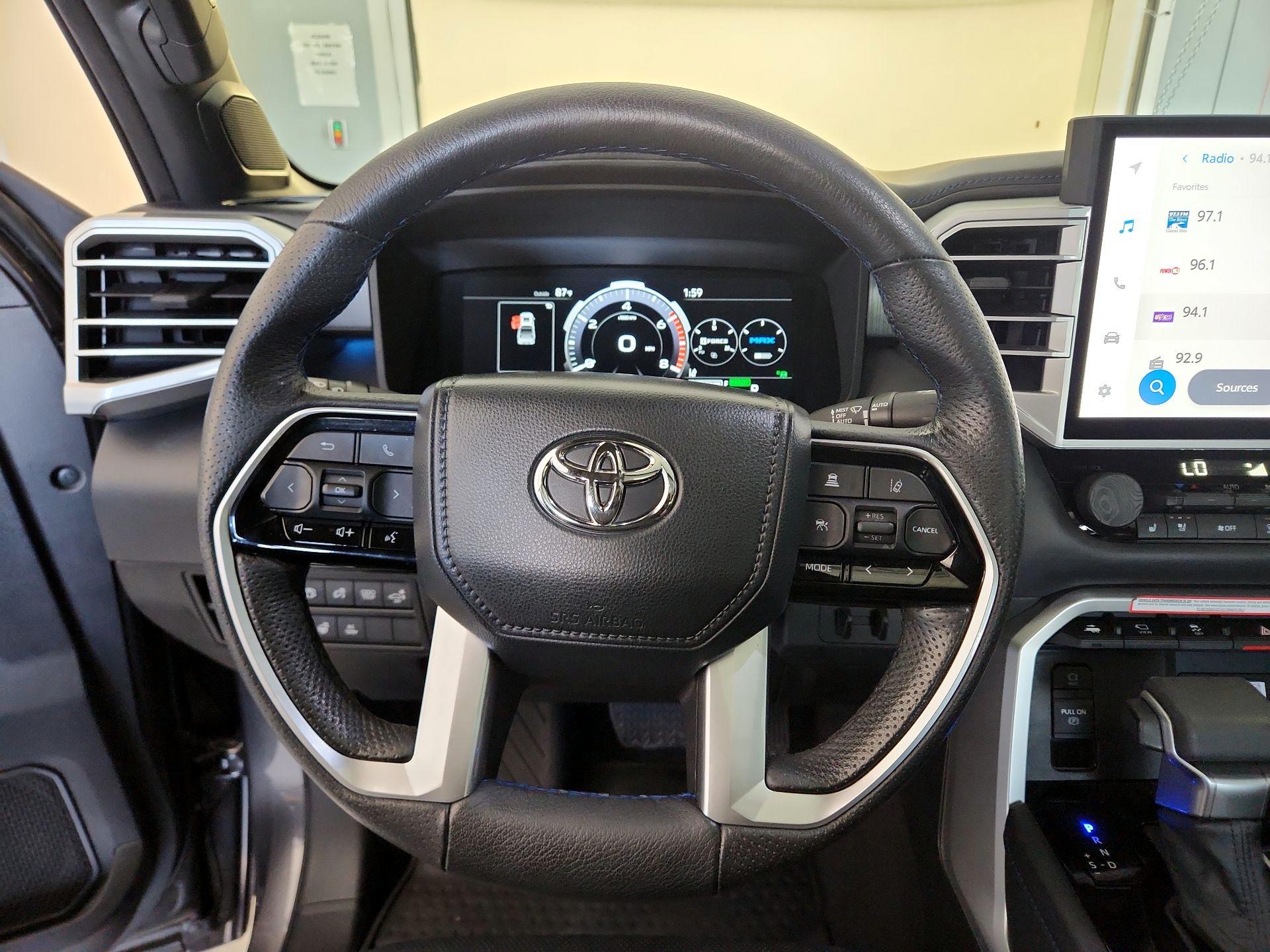 Thumbnail: 2022 Toyota Tundra - 10
