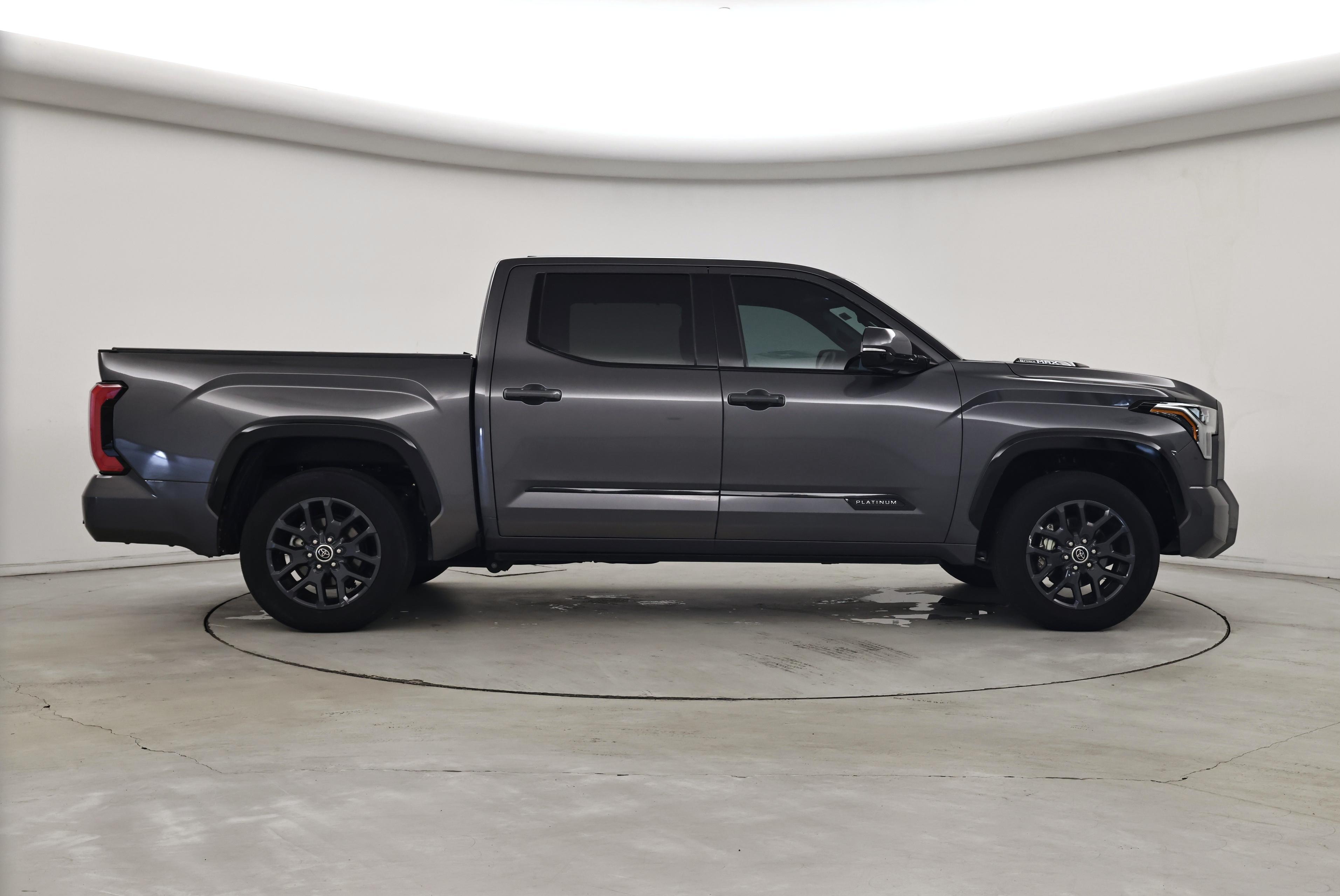 Thumbnail: 2022 Toyota Tundra - 7