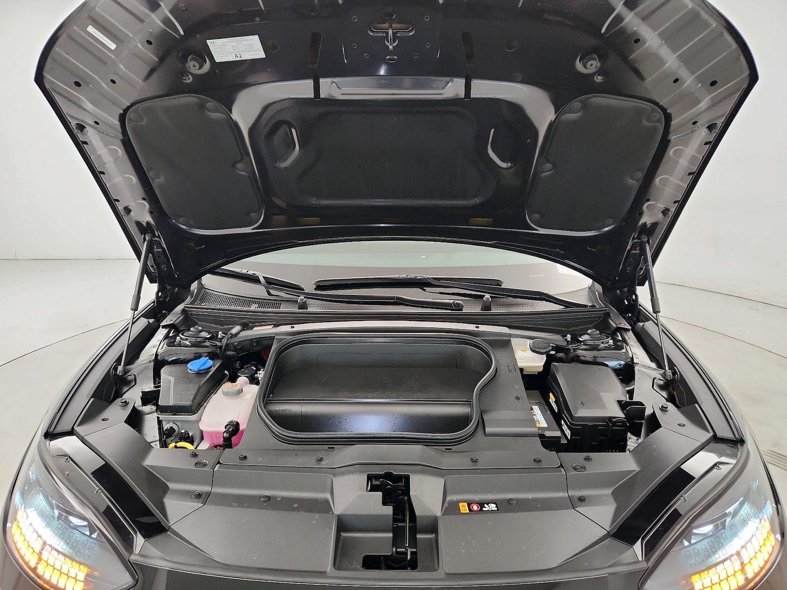 2025 Hyundai IONIQ 6 SE - Photo 23