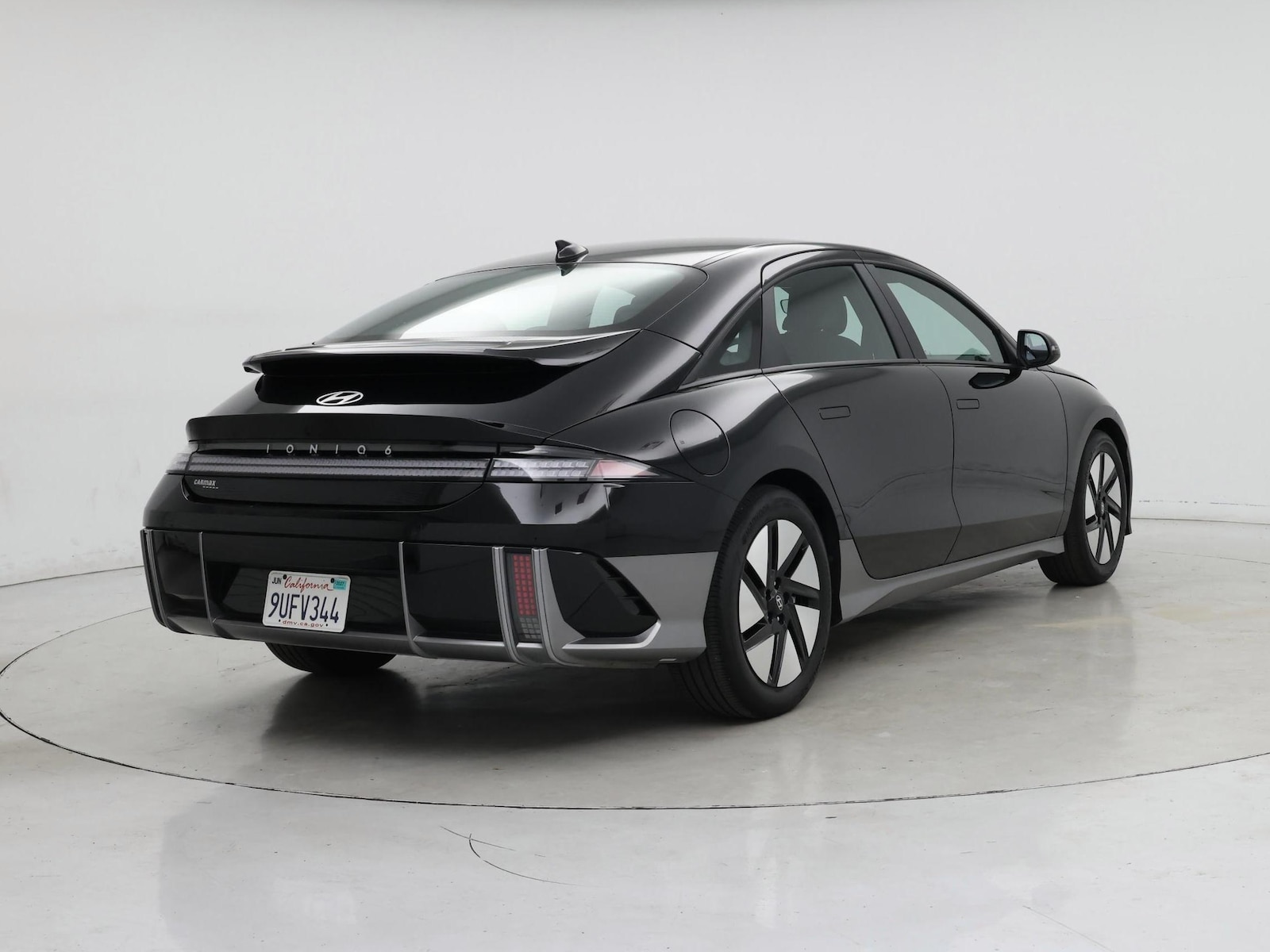 2025 Hyundai IONIQ 6 SE - Photo 9