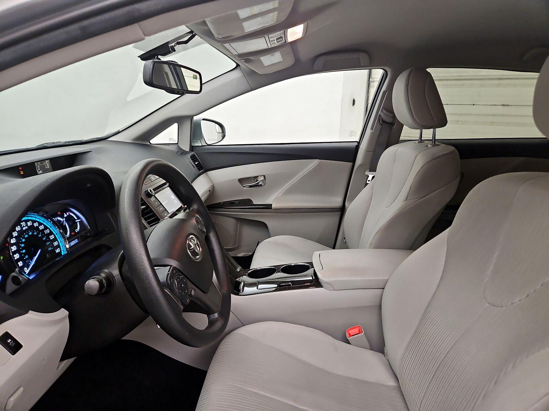 Thumbnail: 2015 Toyota Venza - 11