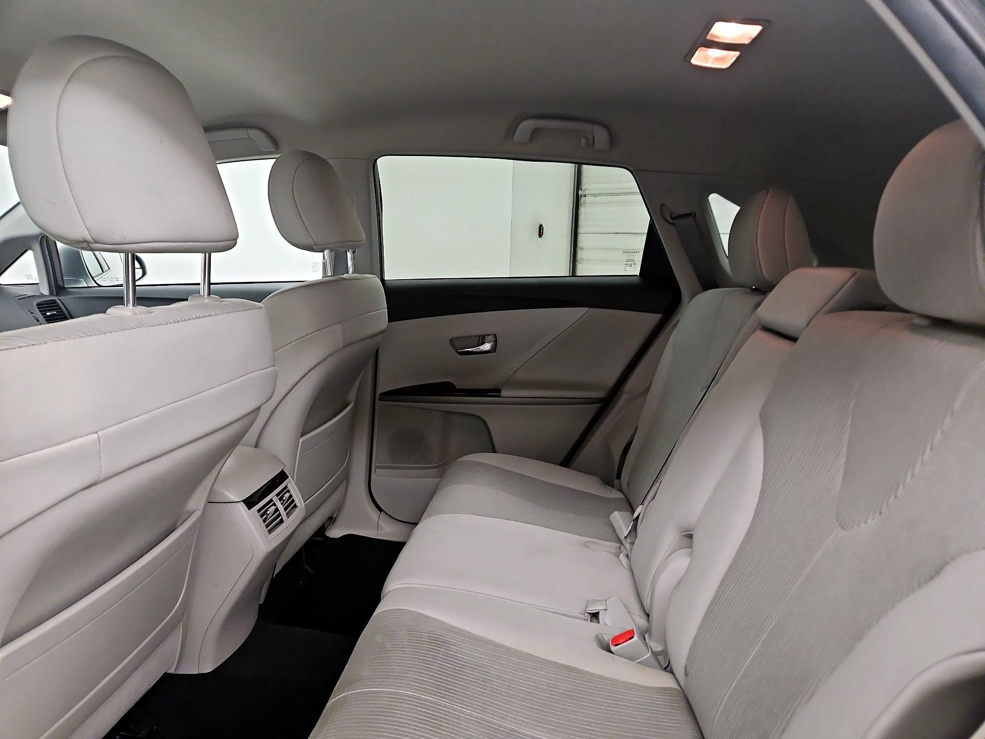 Thumbnail: 2015 Toyota Venza - 19