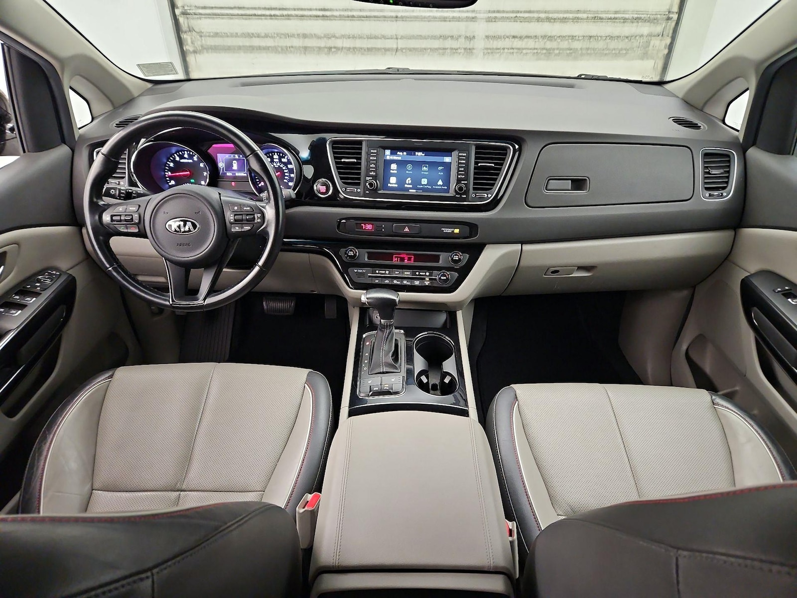 2017 Kia Sedona EX - Photo 10