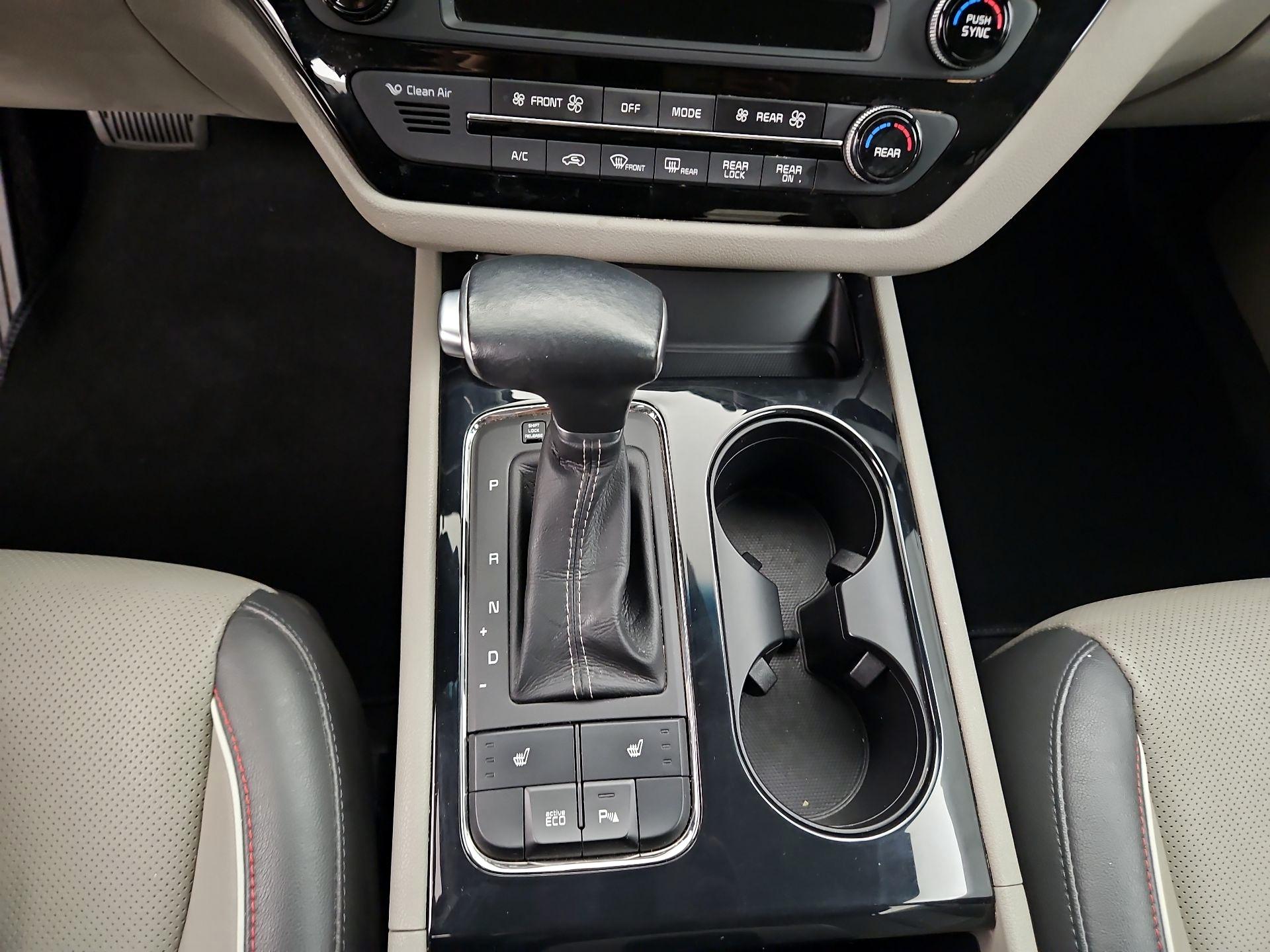 Thumbnail: 2017 Kia Sedona - 17