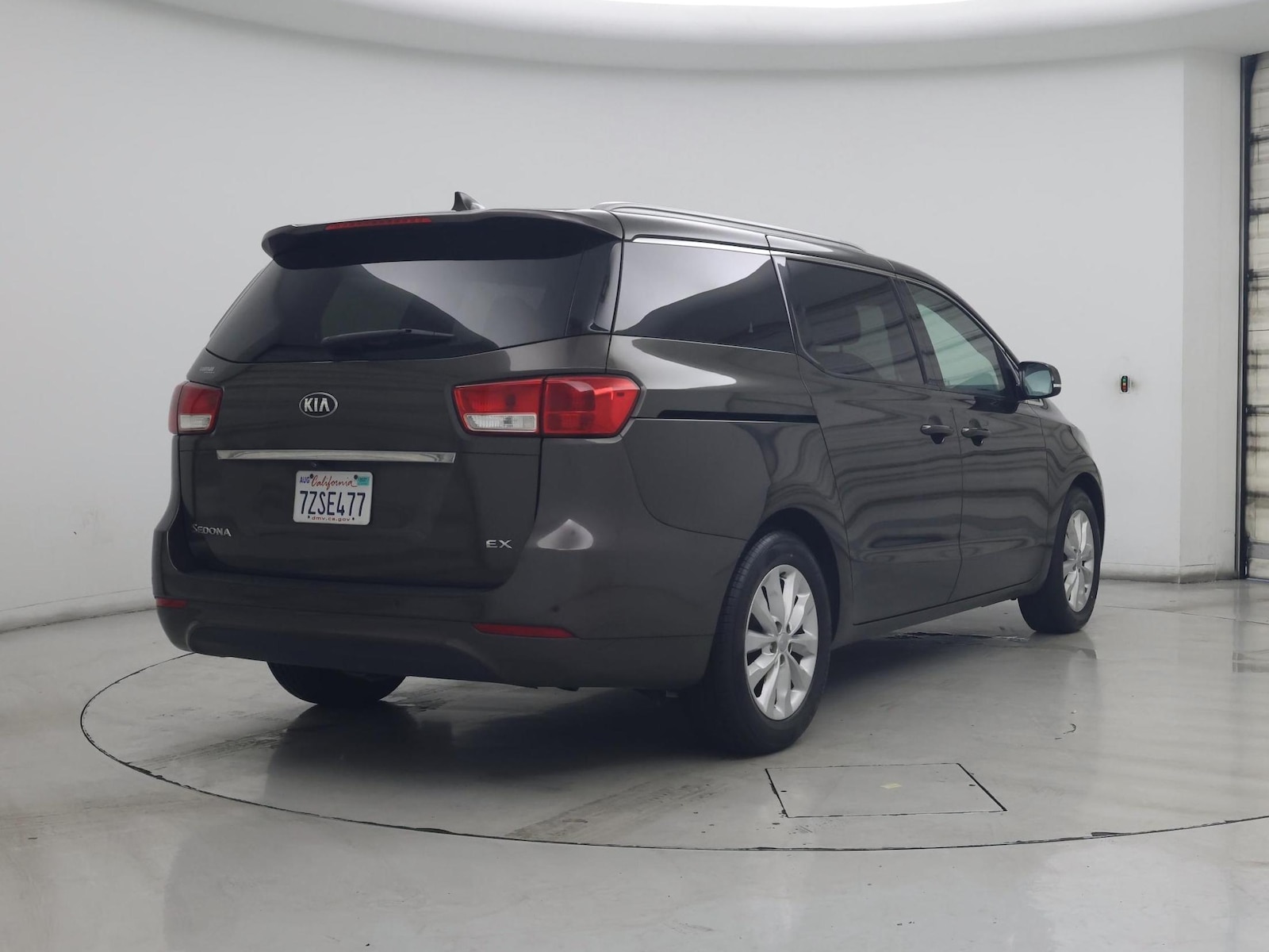 2017 Kia Sedona EX - Photo 9