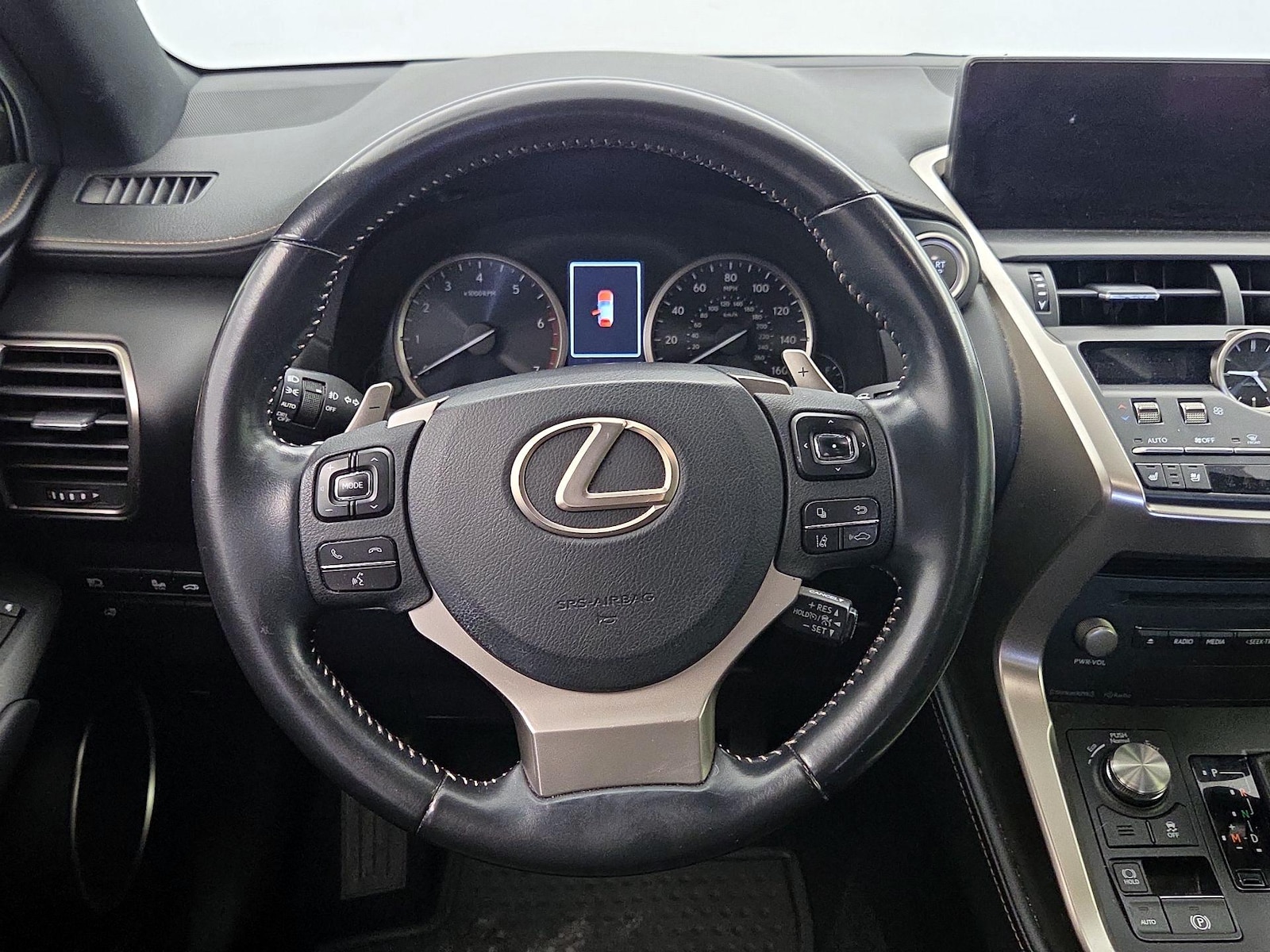 2020 Lexus NX 300 - Photo 11