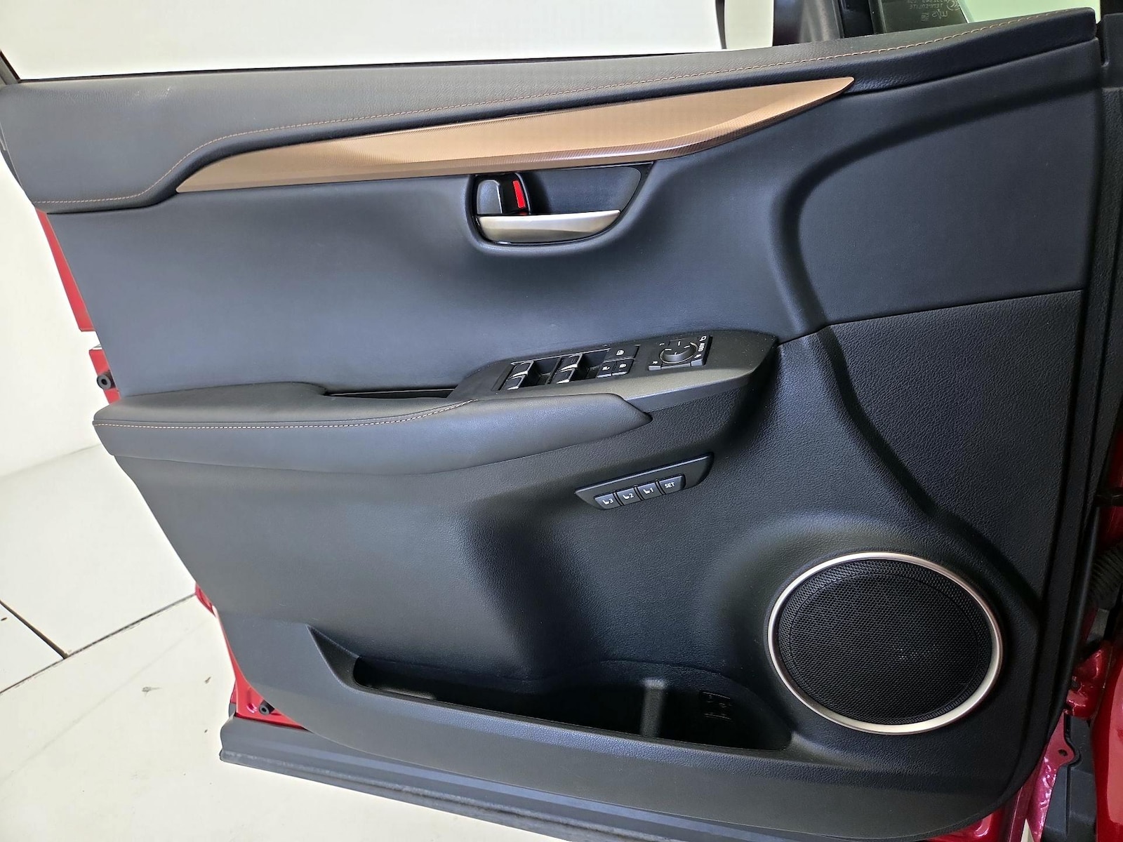 2020 Lexus NX 300 - Photo 13