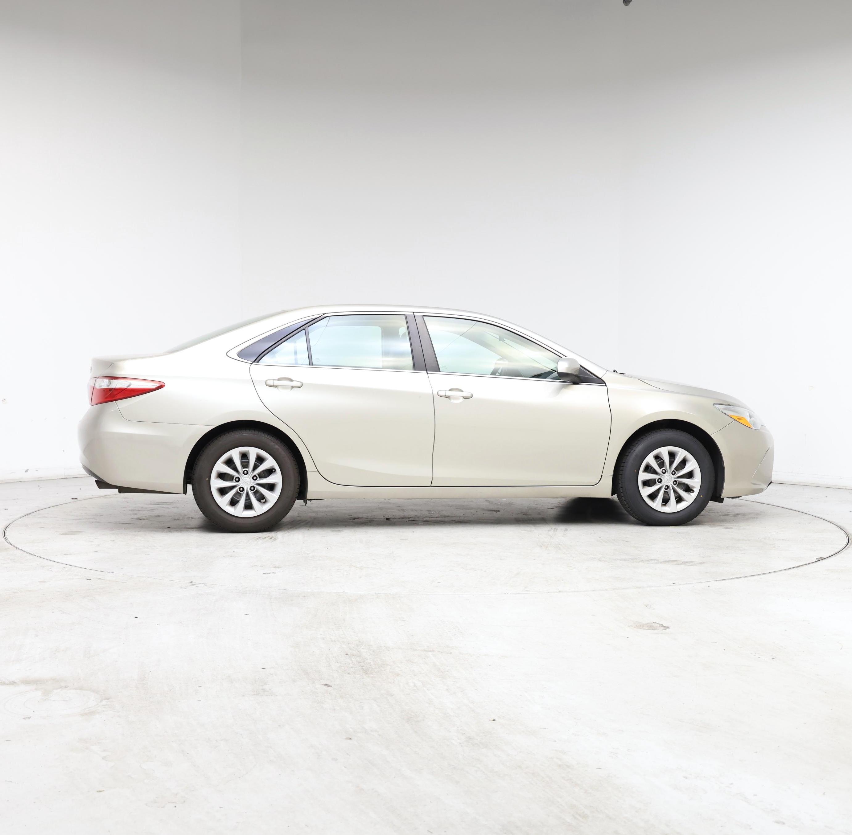 Thumbnail: 2016 Toyota Camry - 7
