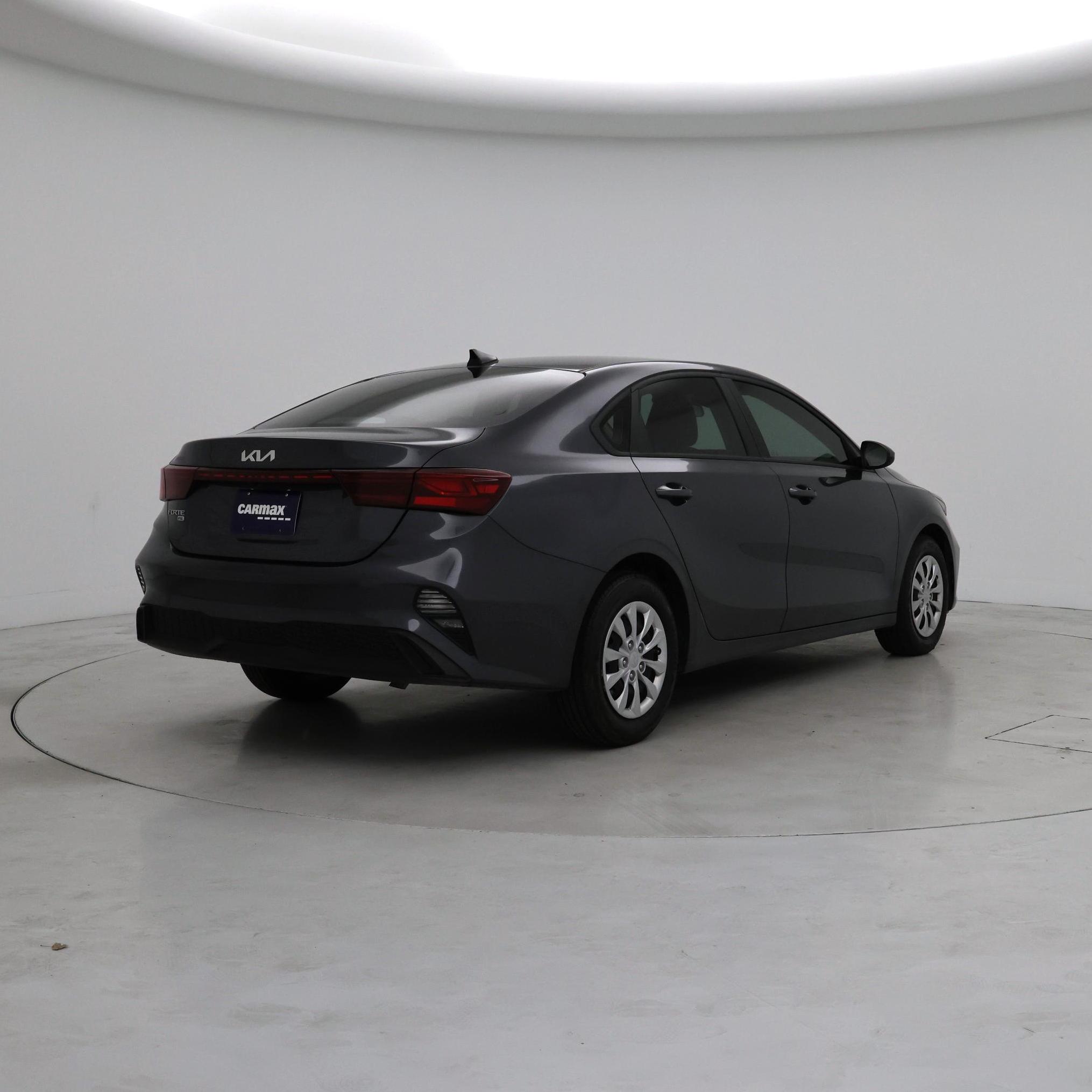 Thumbnail: 2024 Kia Forte - 8