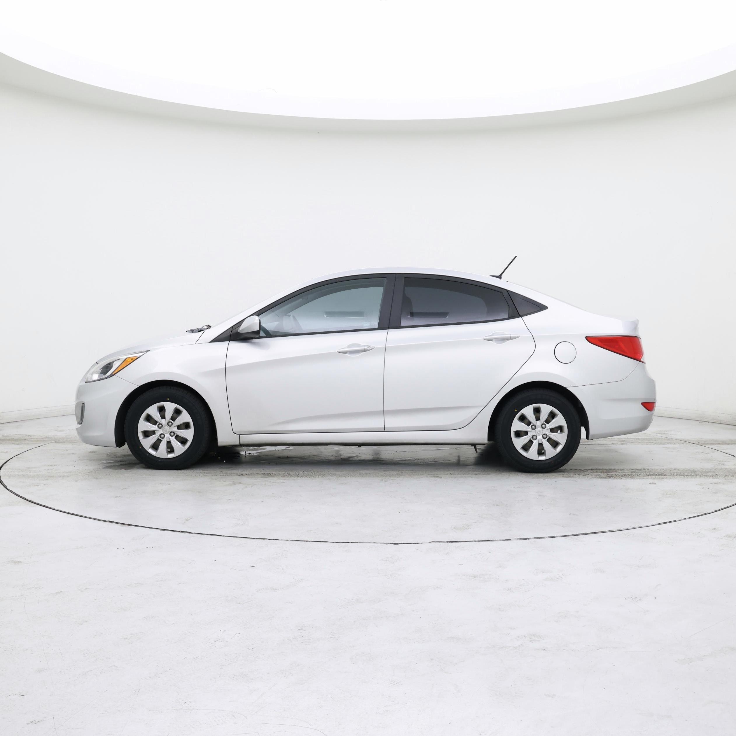 Thumbnail: 2017 Hyundai Accent - 3