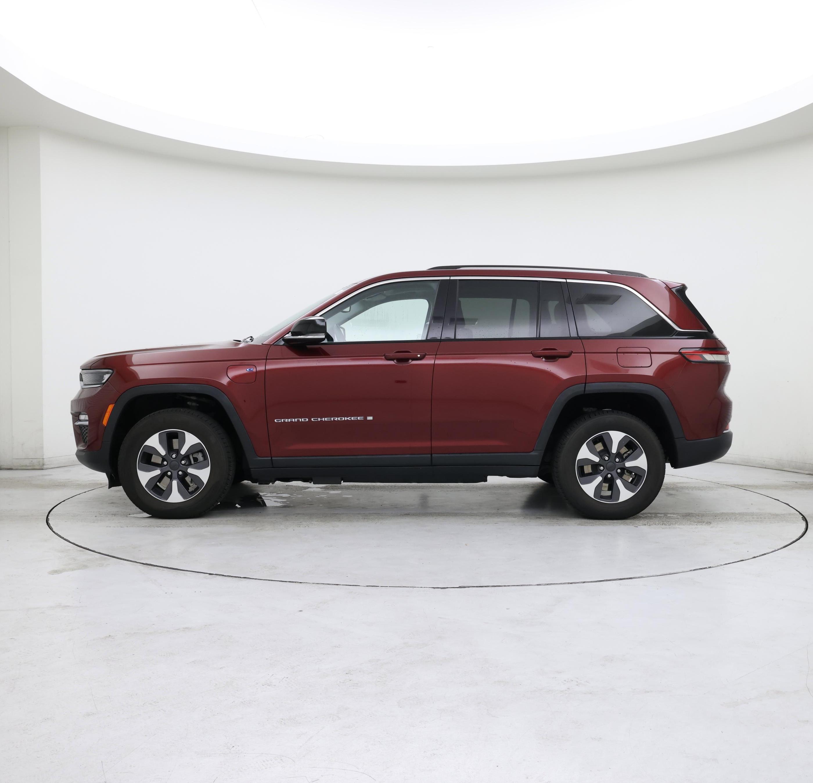 Thumbnail: 2022 Jeep Grand Cherokee - 3