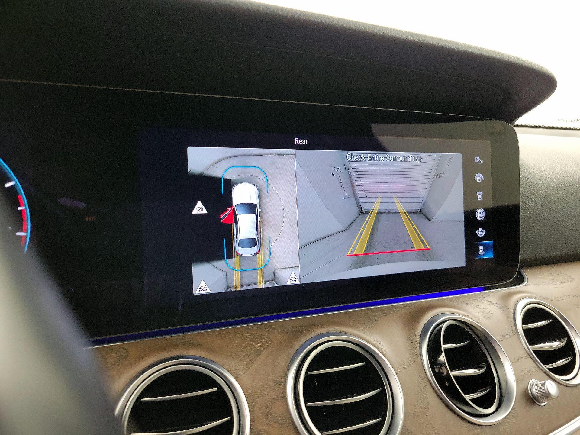 Thumbnail: 2022 Mercedes-Benz E-Class - 15