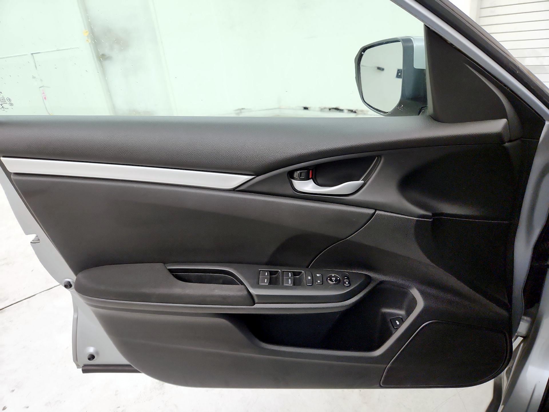 Thumbnail: 2020 Honda Civic - 12