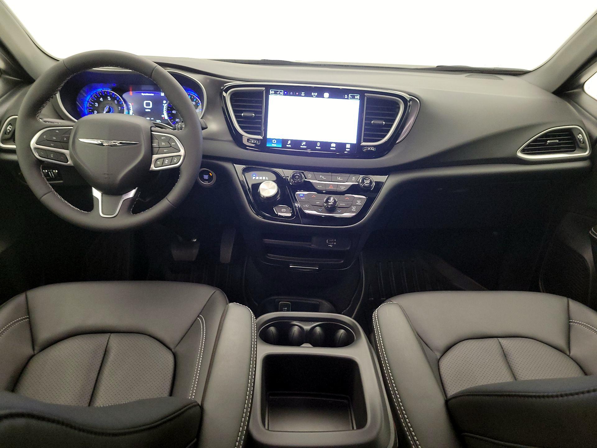 Thumbnail: 2026 Chrysler Voyager - 9