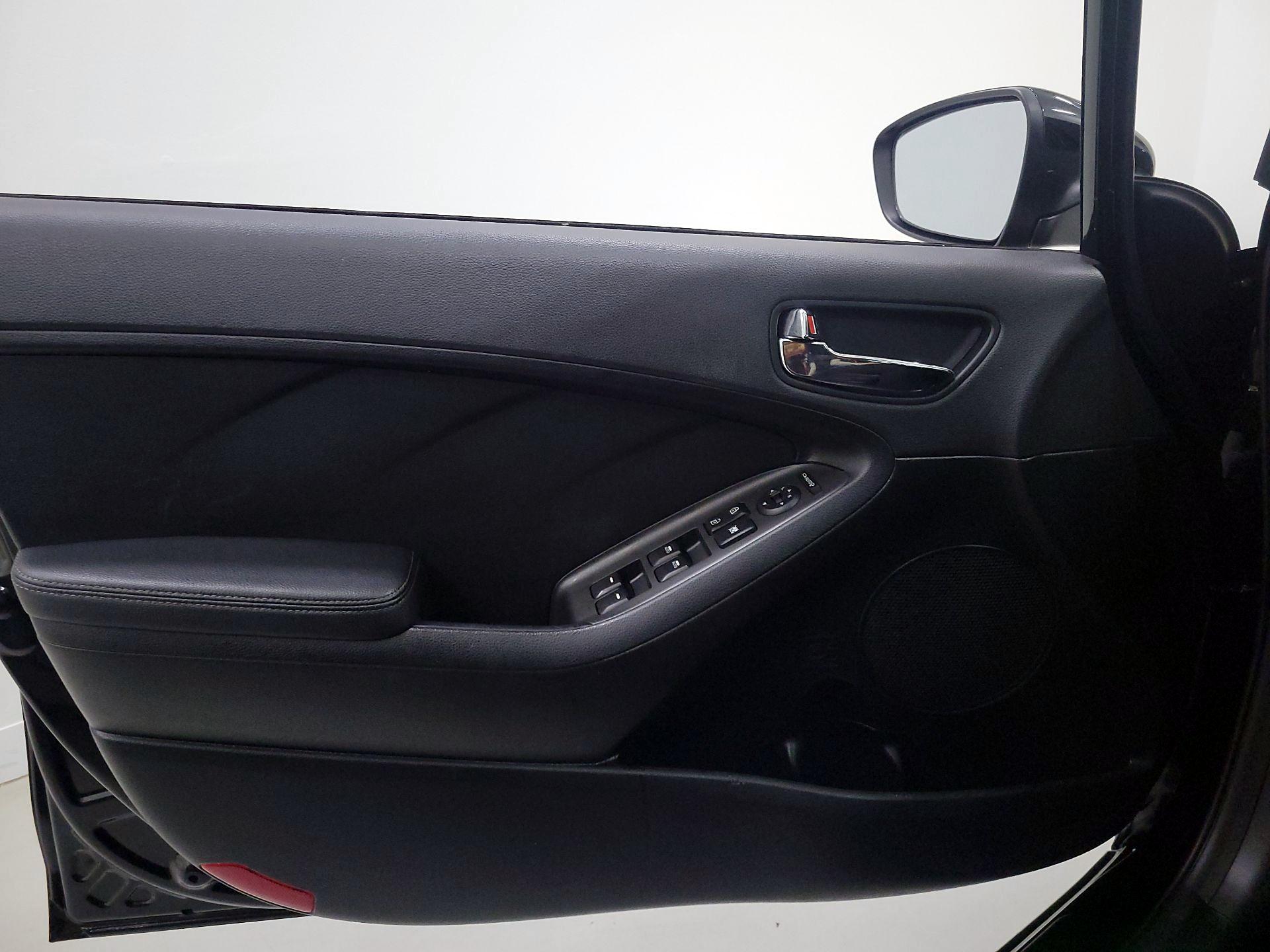 Thumbnail: 2014 Kia Forte - 12