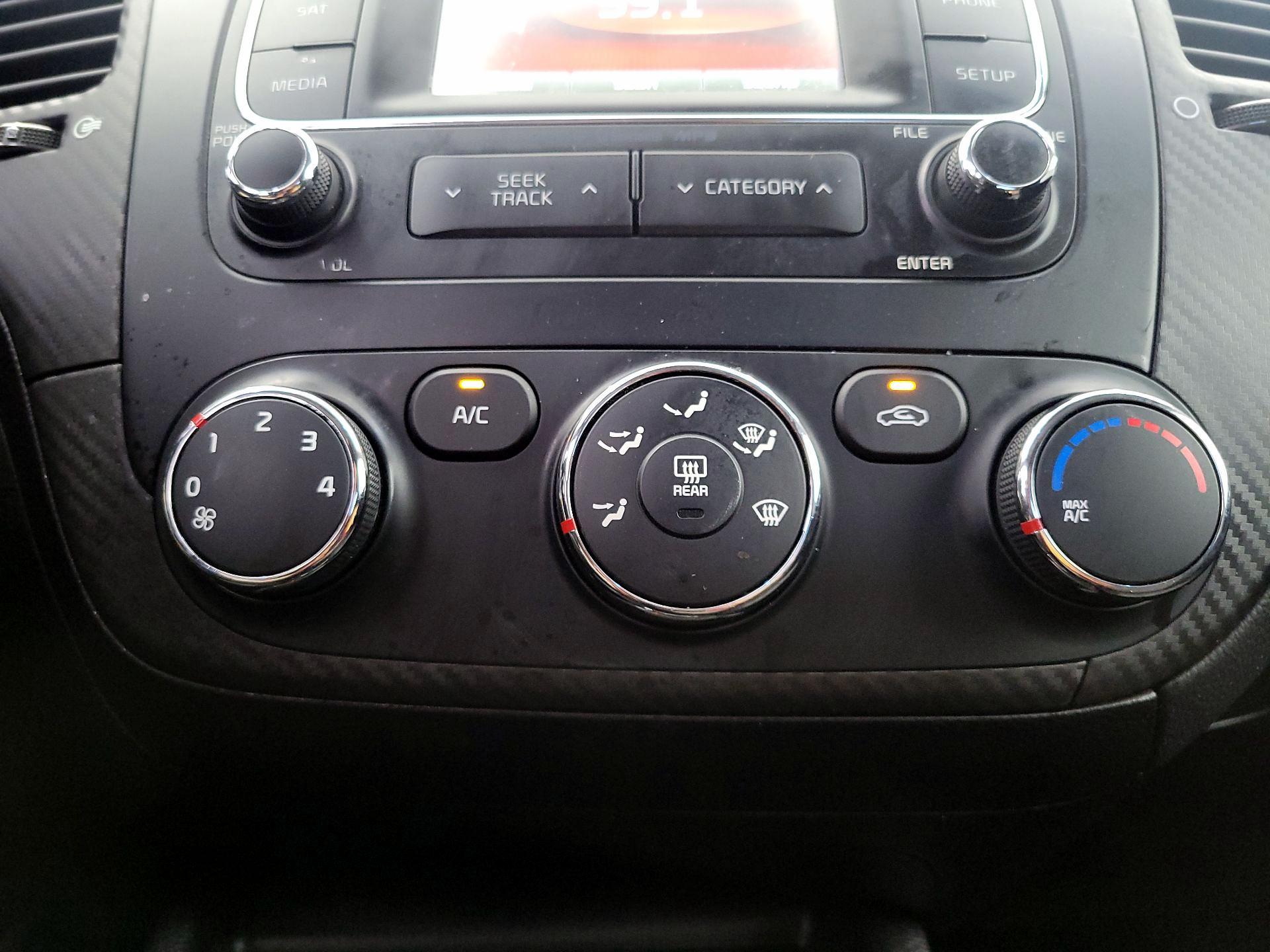 Thumbnail: 2014 Kia Forte - 16