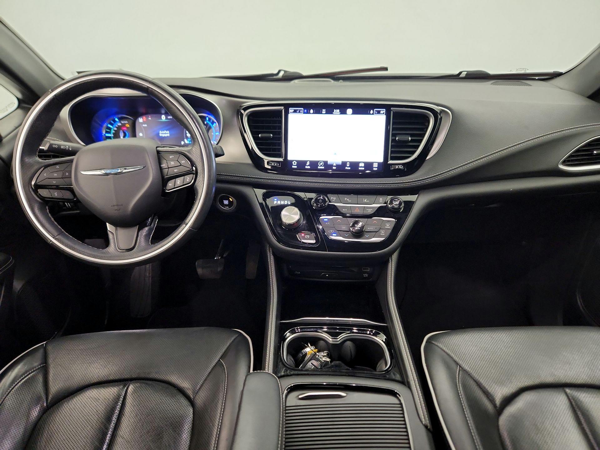 Thumbnail: 2021 Chrysler Pacifica - 9