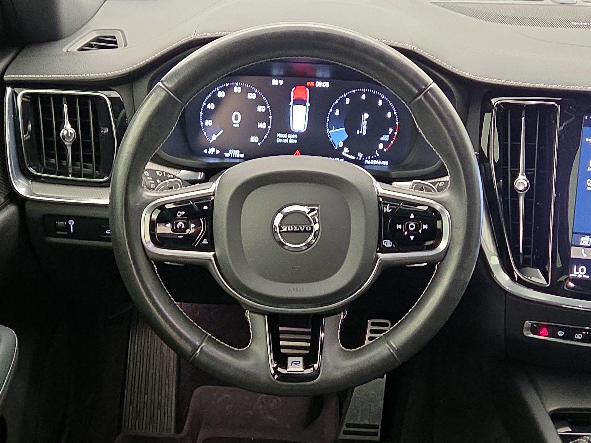 Thumbnail: 2020 Volvo V60 - 10