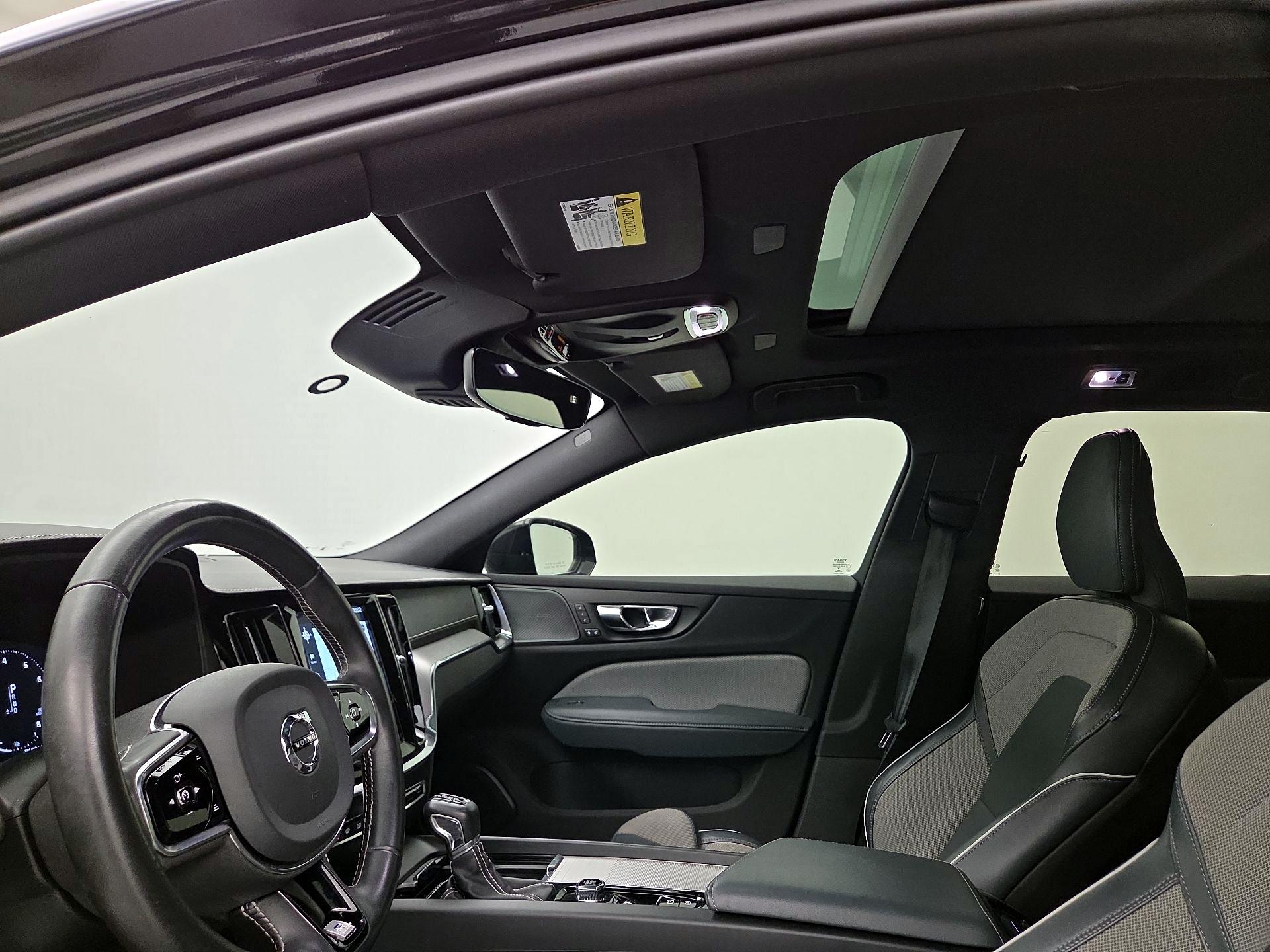 Thumbnail: 2020 Volvo V60 - 20
