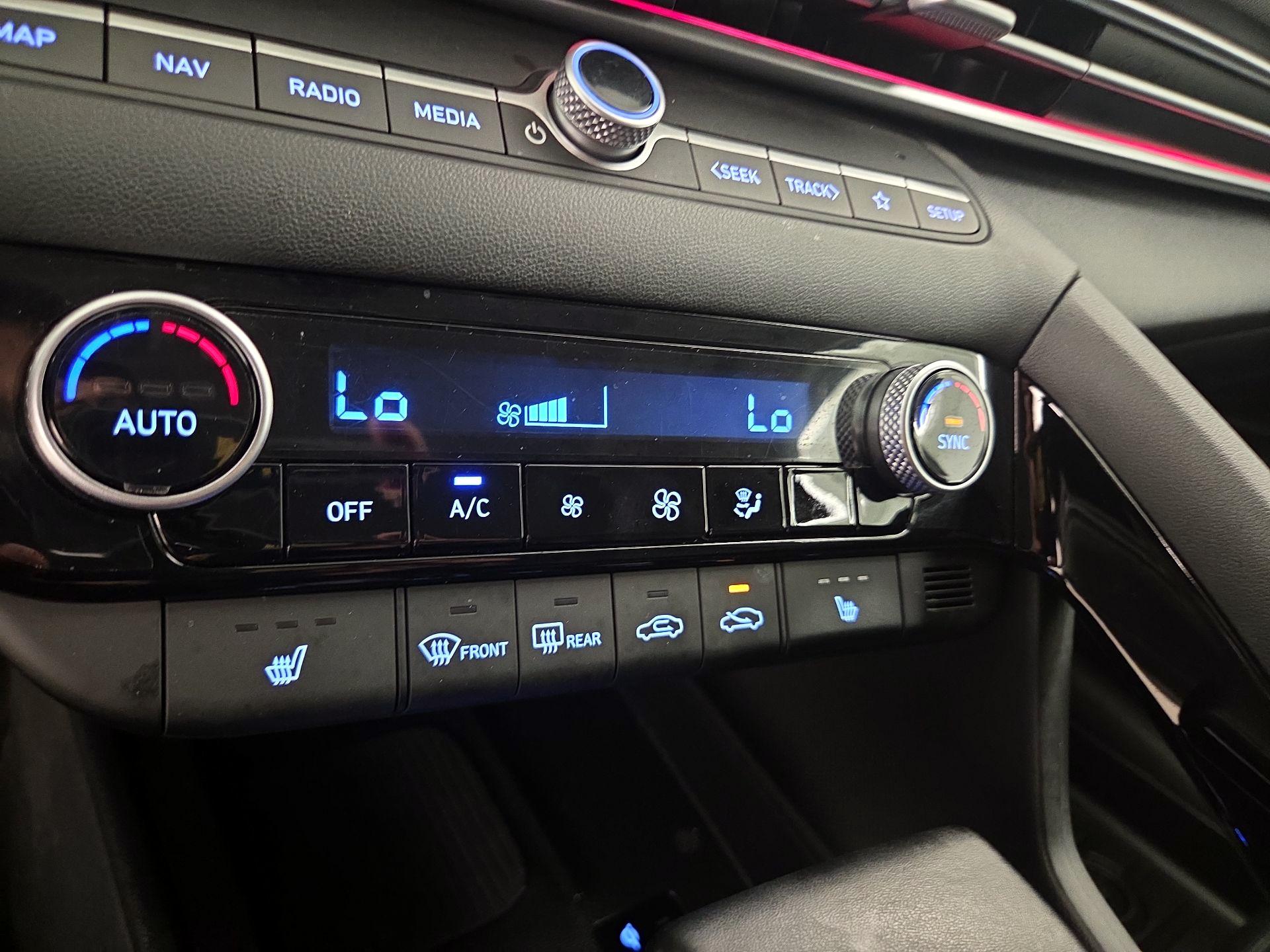 Thumbnail: 2024 Hyundai Elantra - 17