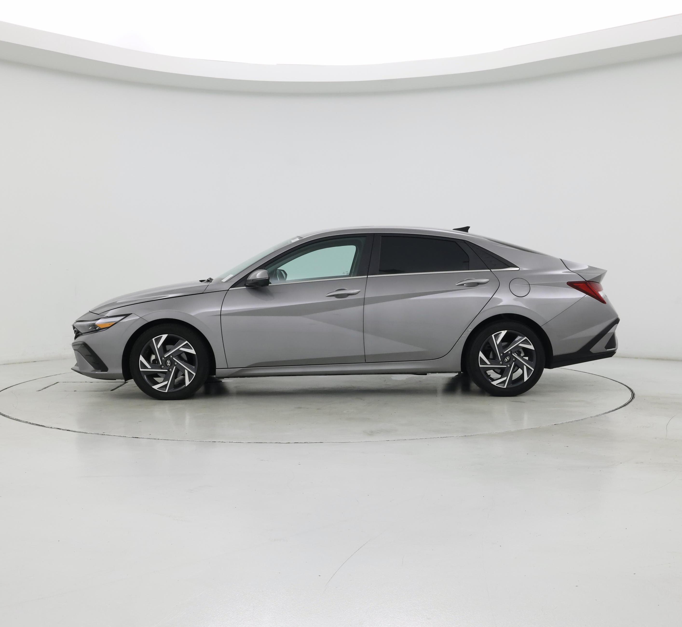 Thumbnail: 2024 Hyundai Elantra - 3