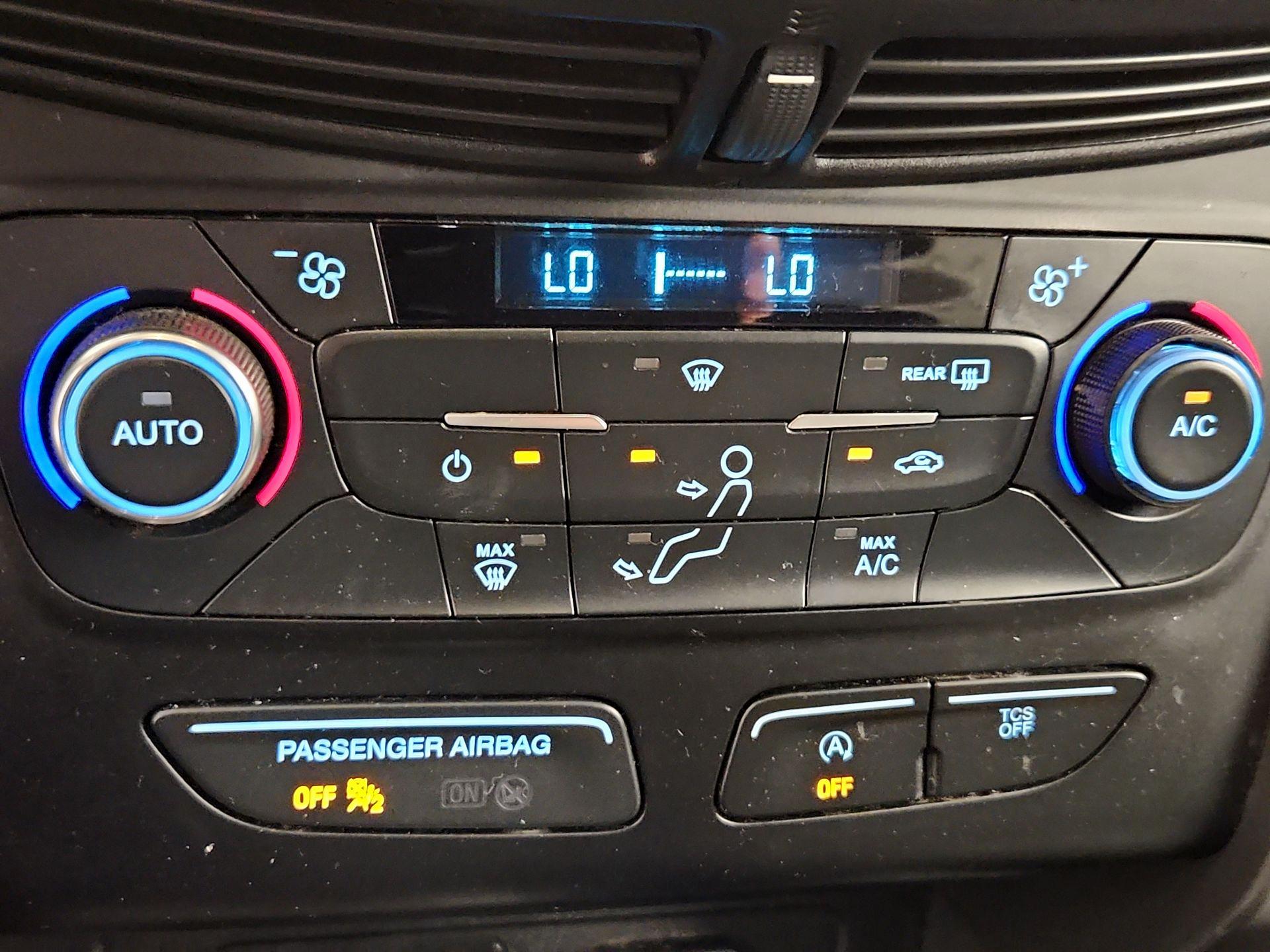 Thumbnail: 2017 Ford Escape - 16