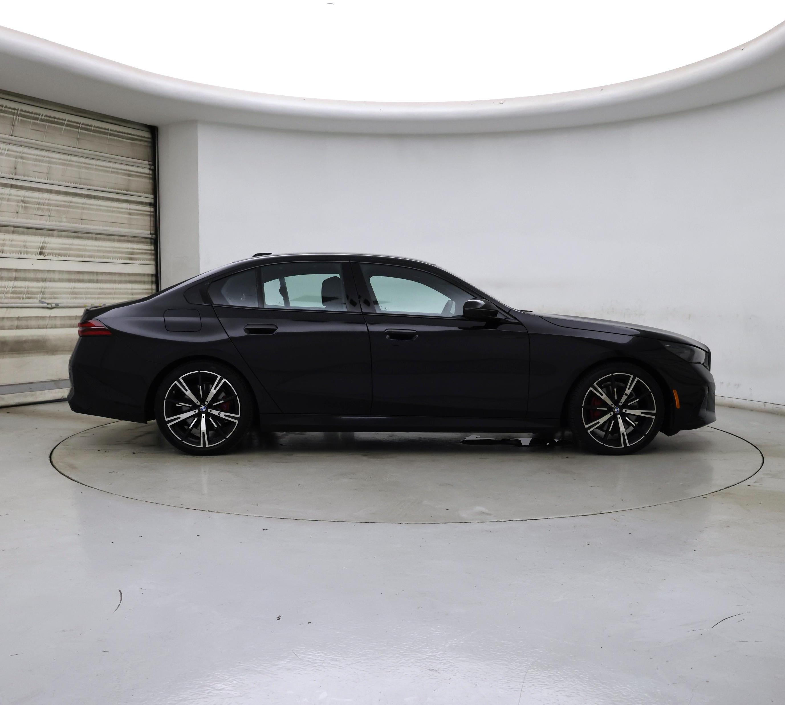 Thumbnail: 2024 BMW 5 Series - 7