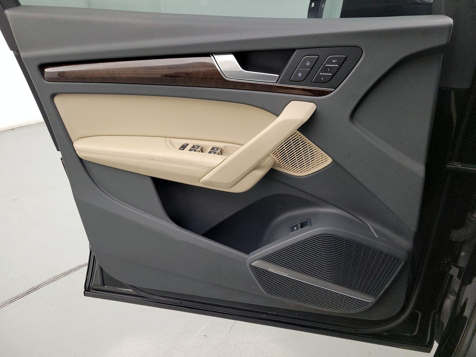 Thumbnail: 2019 Audi Q5 - 12