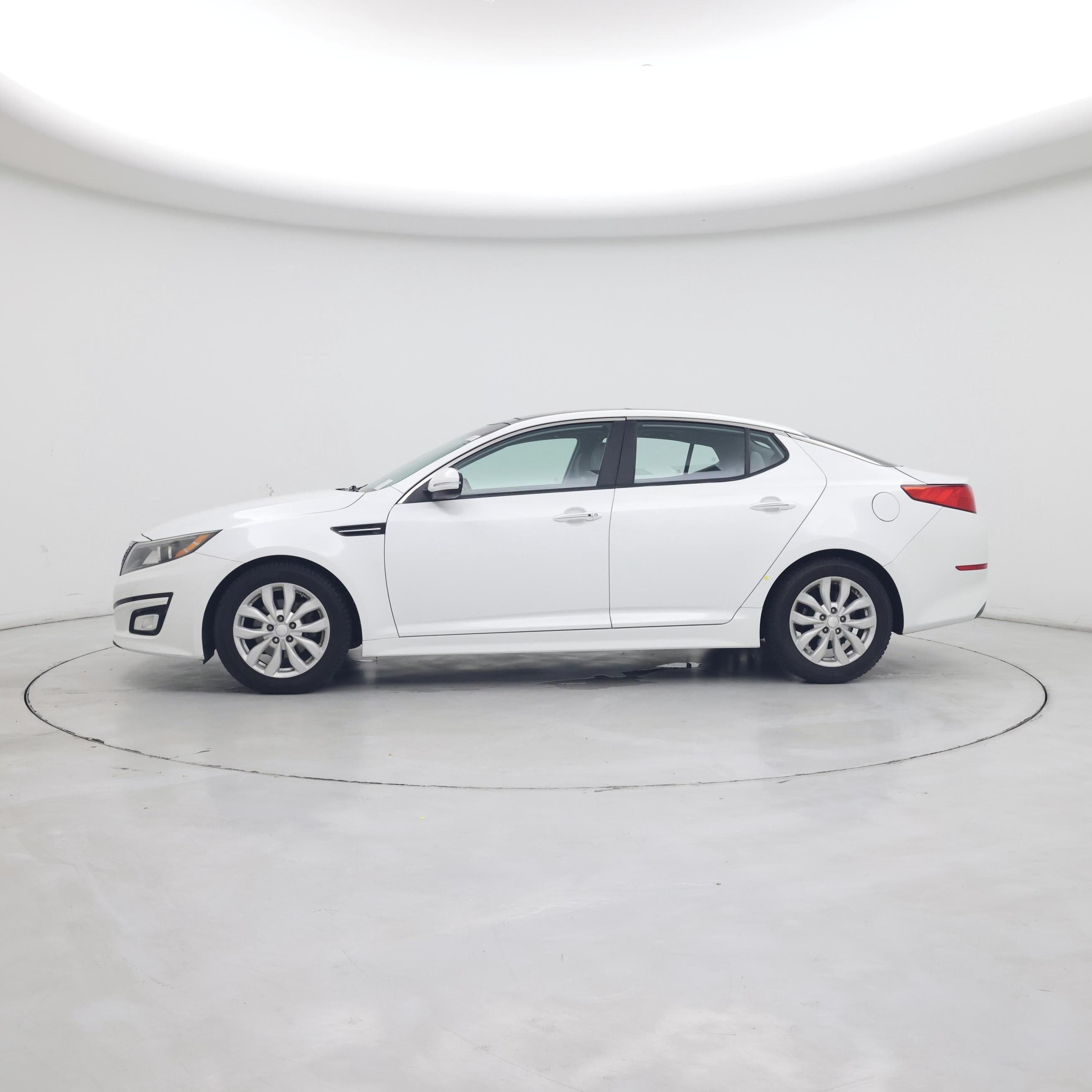 Thumbnail: 2015 Kia Optima - 3