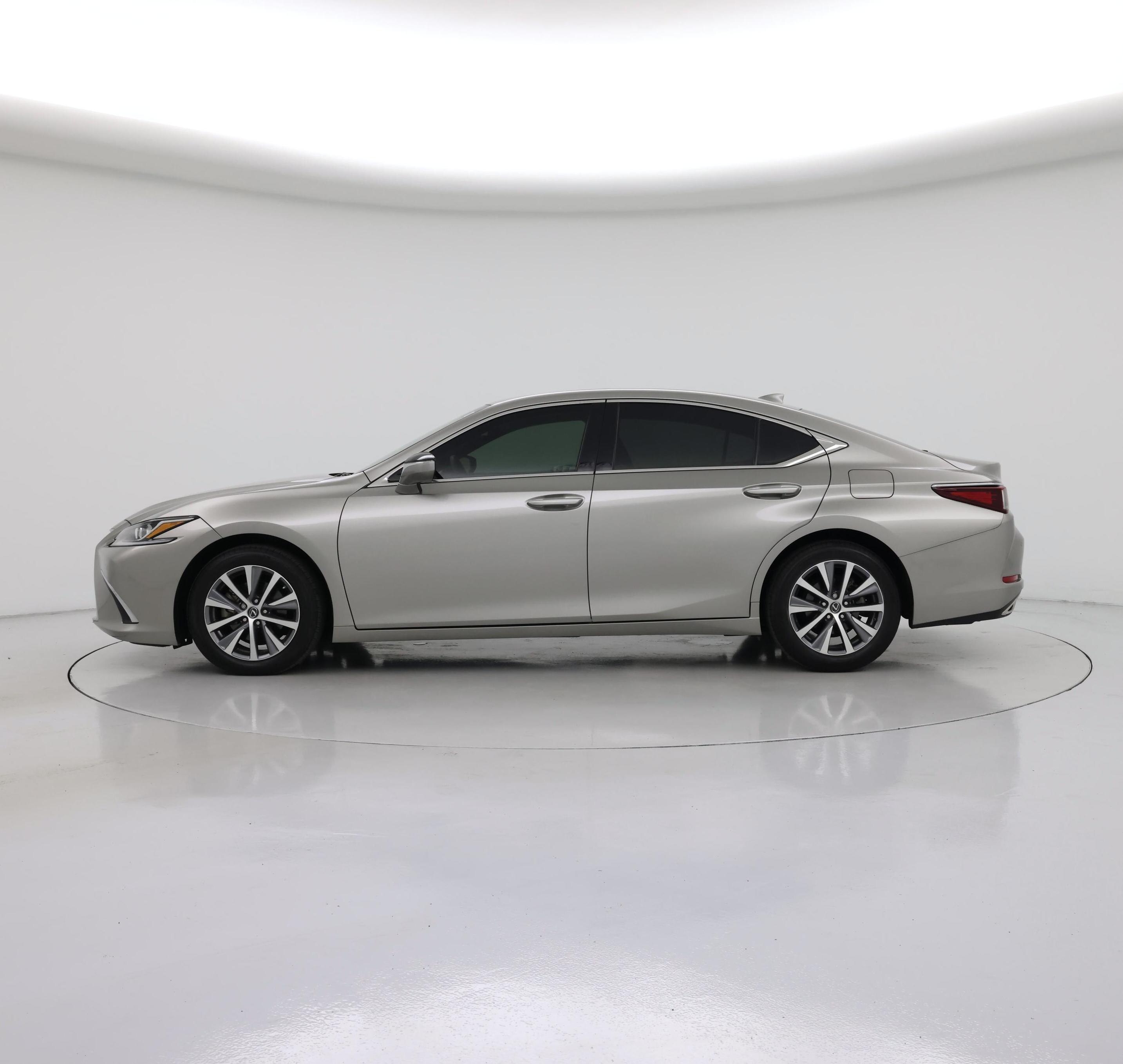 Thumbnail: 2019 Lexus ES - 3