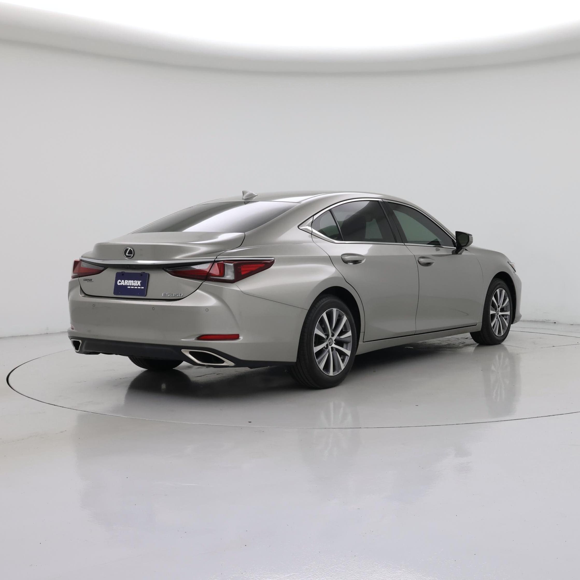 Thumbnail: 2019 Lexus ES - 8