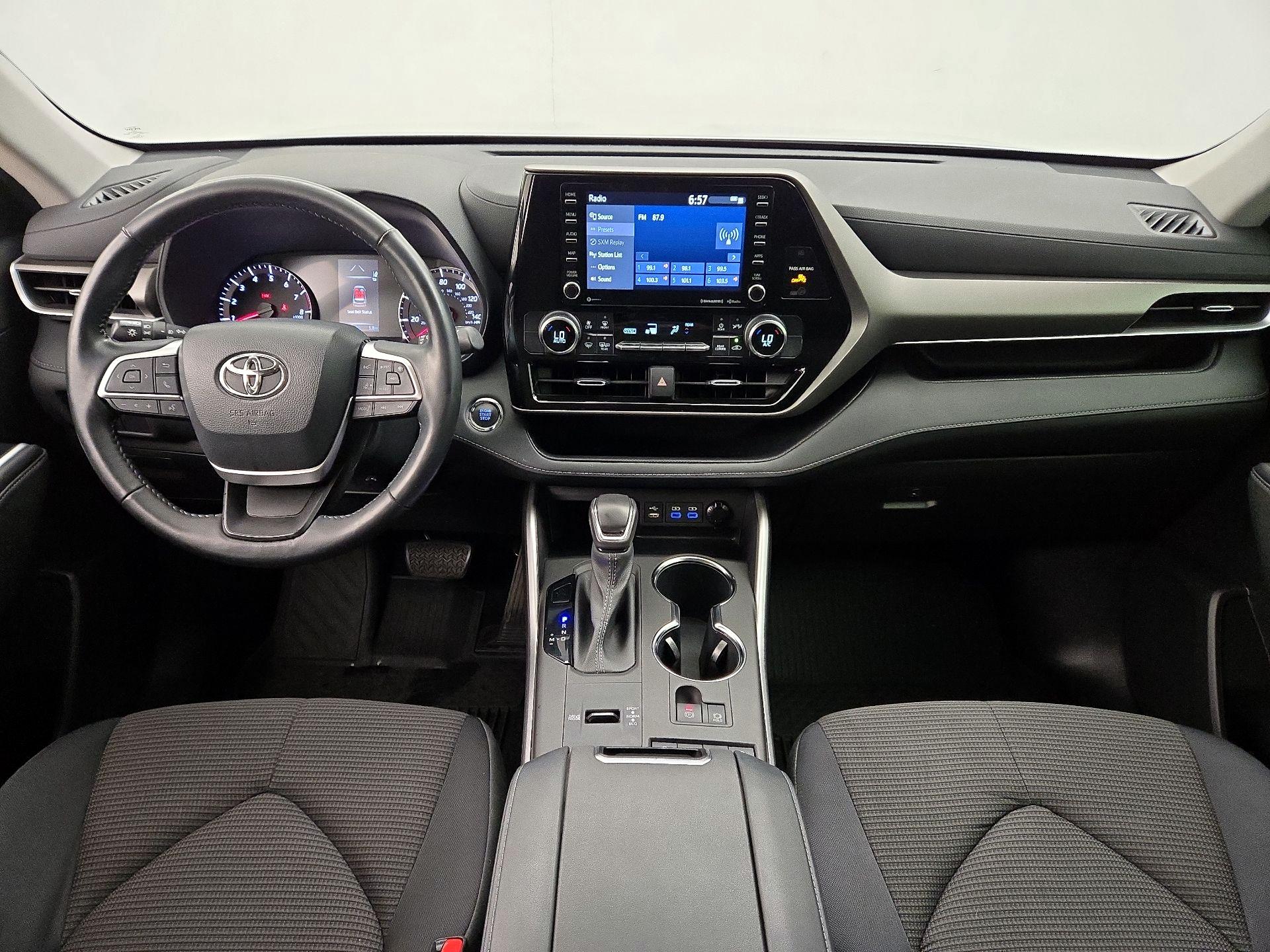 Thumbnail: 2022 Toyota Highlander - 9