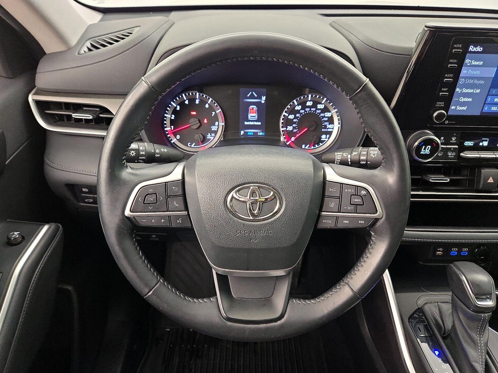 Thumbnail: 2022 Toyota Highlander - 10