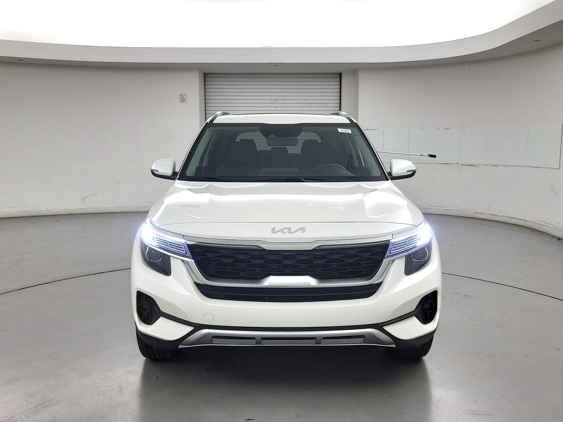 Thumbnail: 2022 Kia Seltos - 2